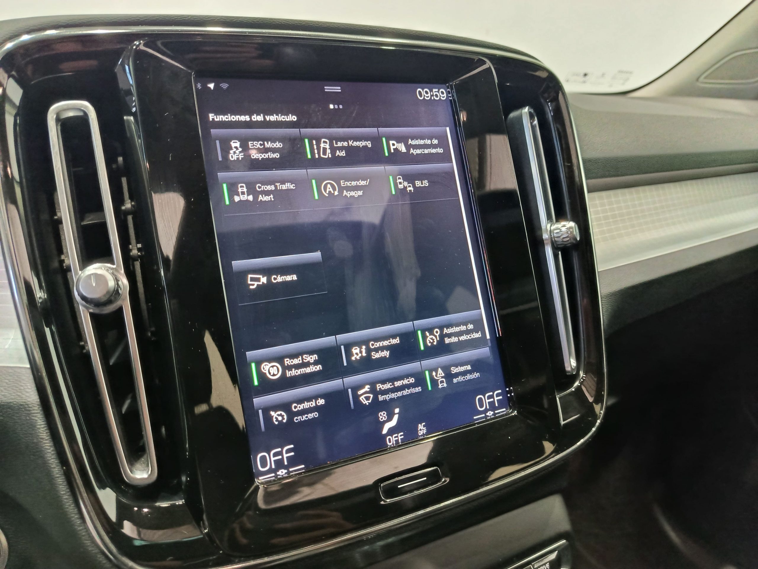 VOLVO XC40 2.0 D3 150CV MOMENTUM AUTO - Imagen 20