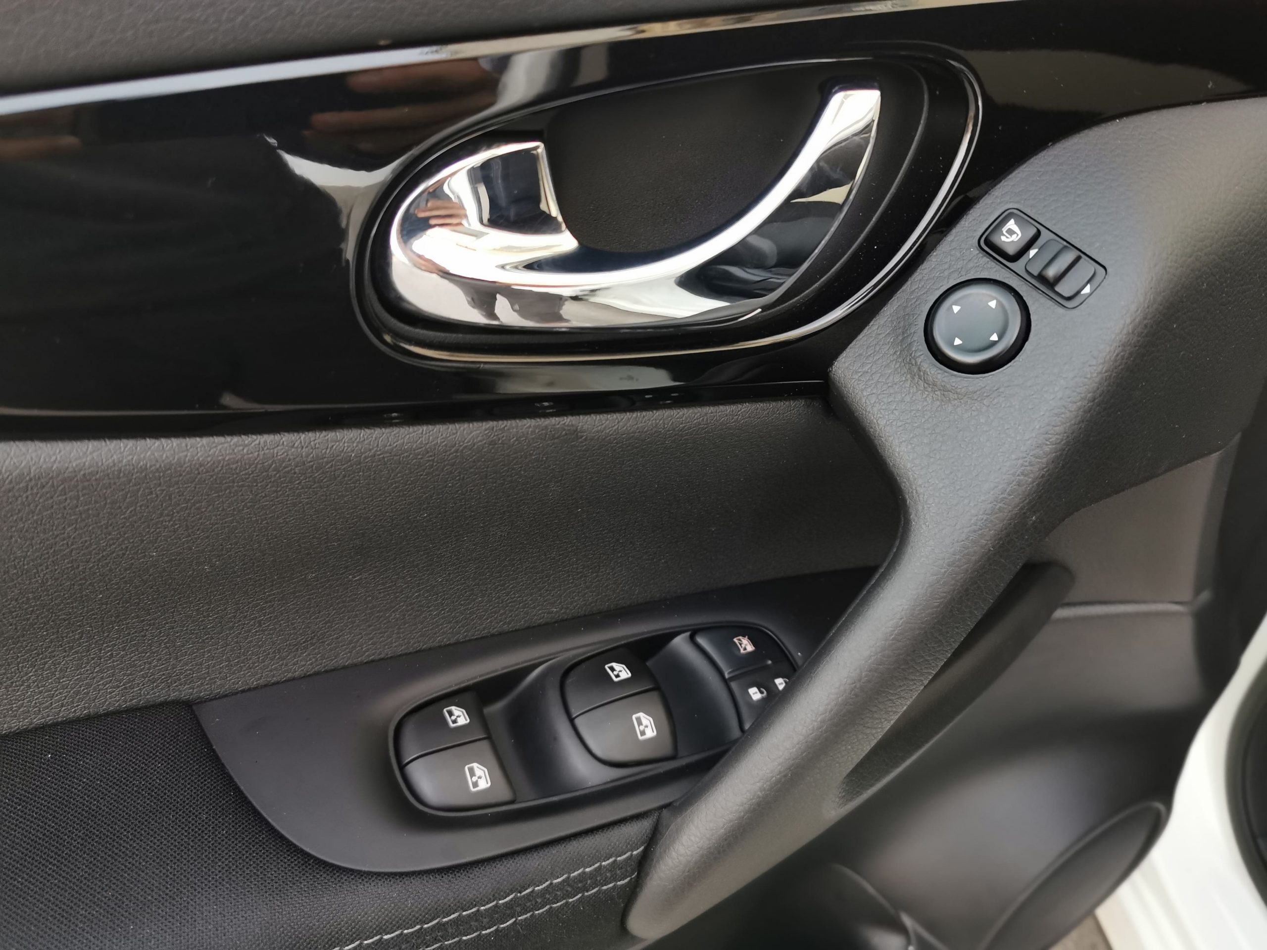 NISSAN QASHQAI 1.7DCI 150CV N-CONNECTA - Imagen 20
