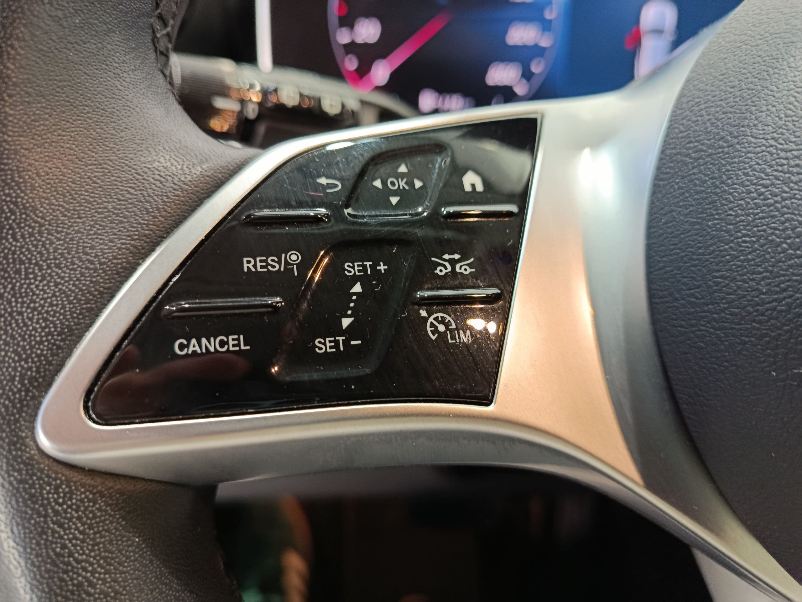 MERCEDES GLC220D 4-MATIC AVANGARDE 195CV 9G-DCT - Imagen 23