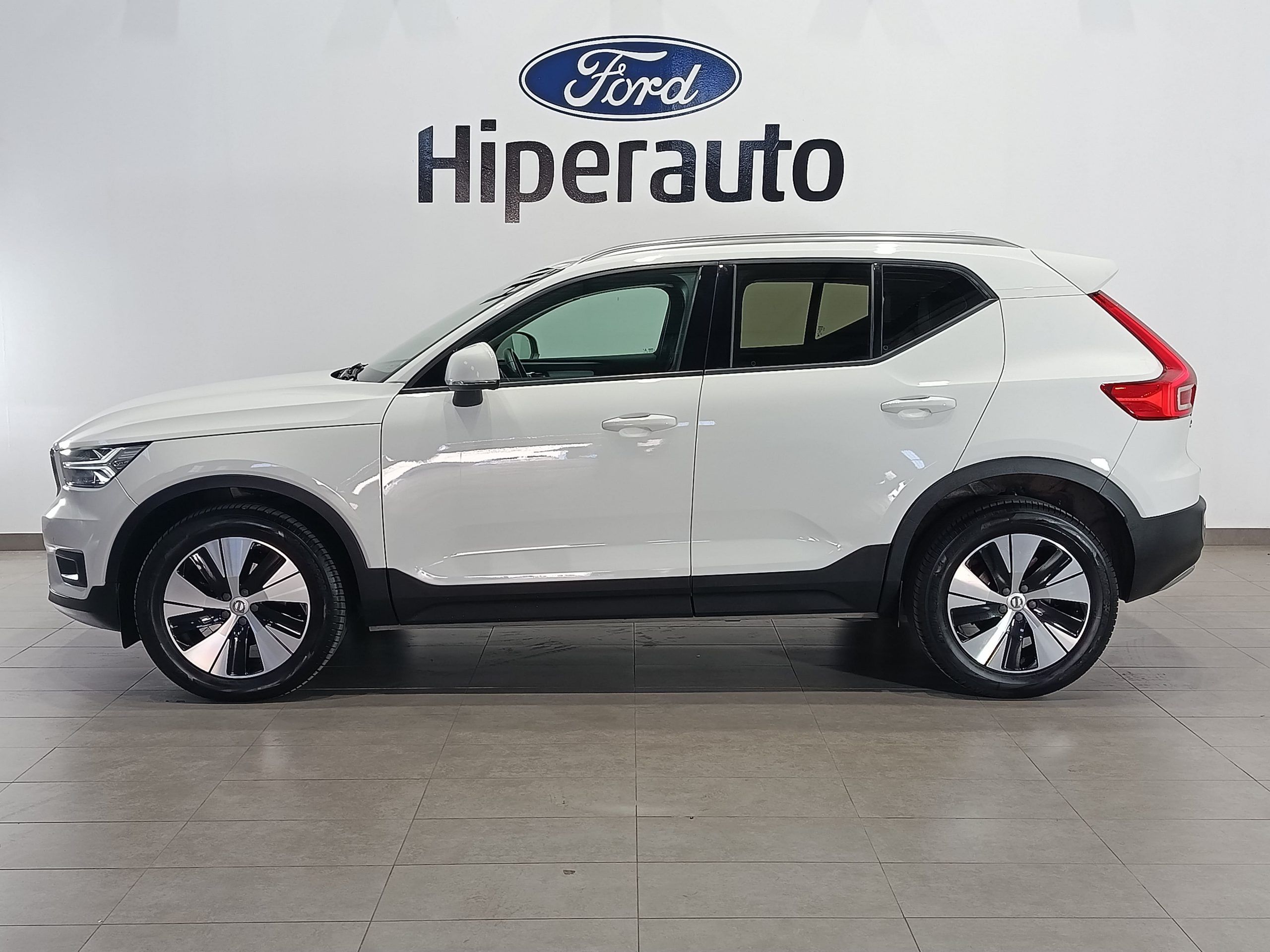 VOLVO XC40 2.0 D3 150CV MOMENTUM AUTO - Imagen 25