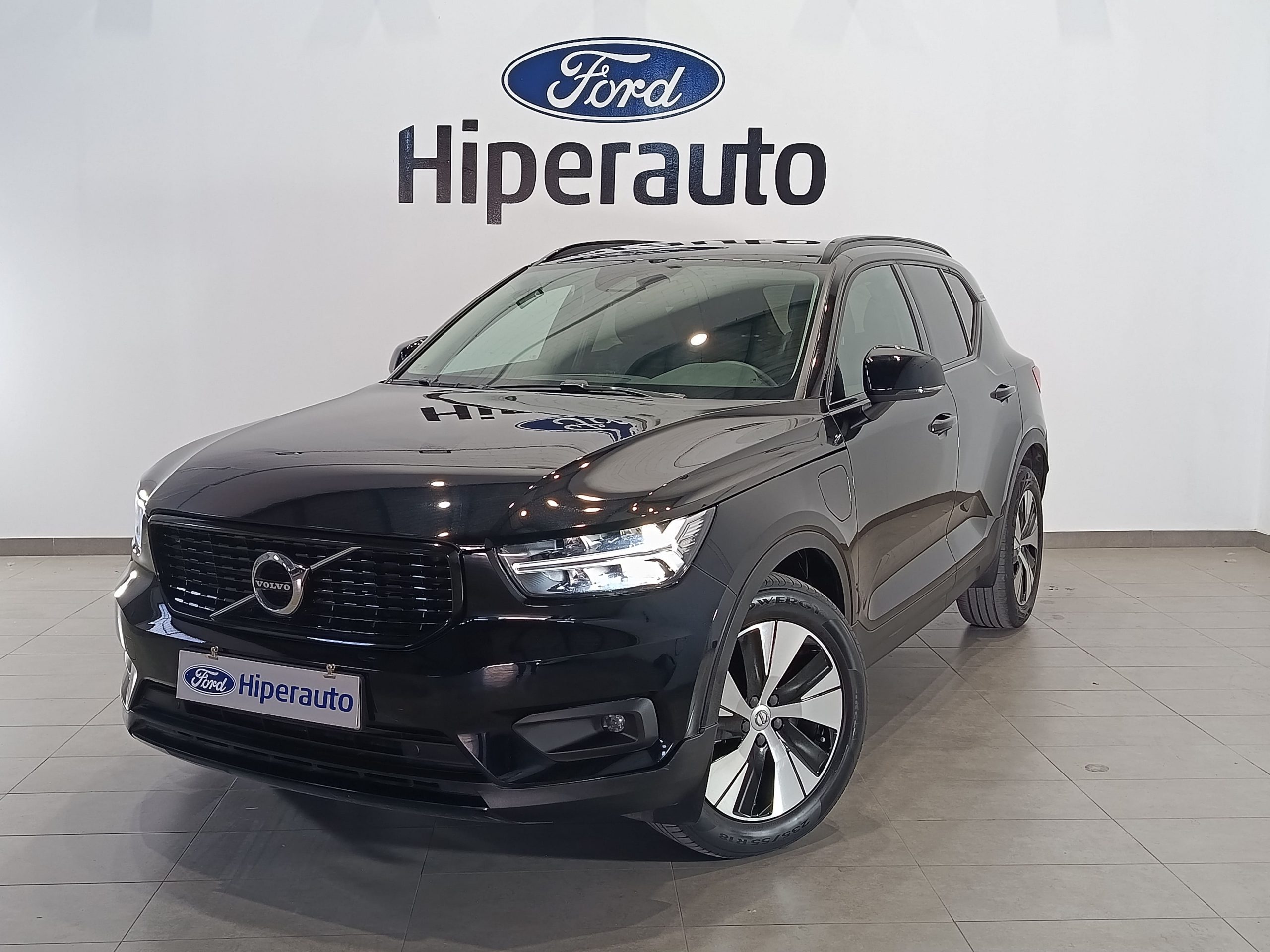 VOLVO XC40 R-DESING 1.5 T4 TWIN RECHARGE 211CV AUTO - Imagen 4