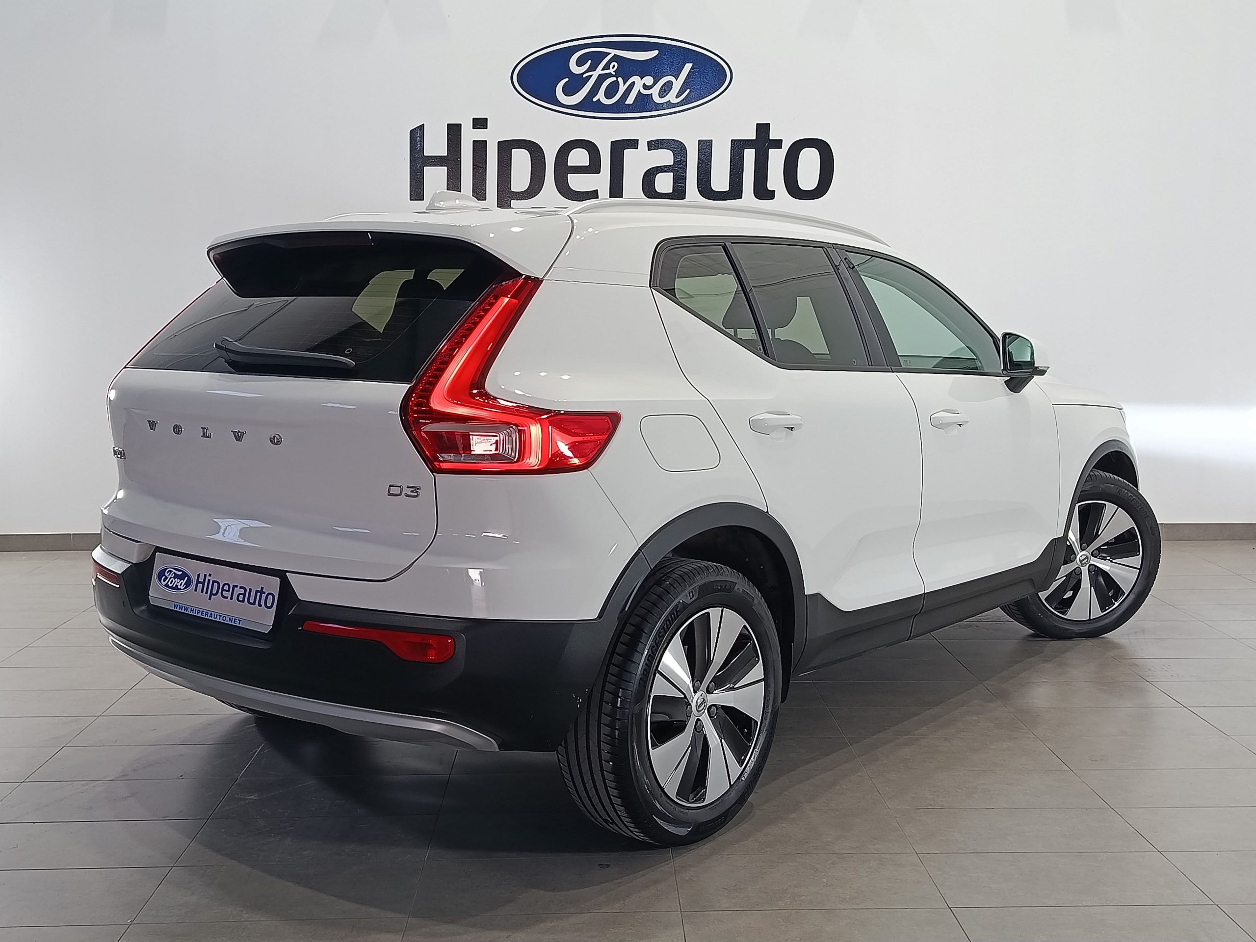 VOLVO XC40 2.0 D3 150CV MOMENTUM AUTO - Imagen 4