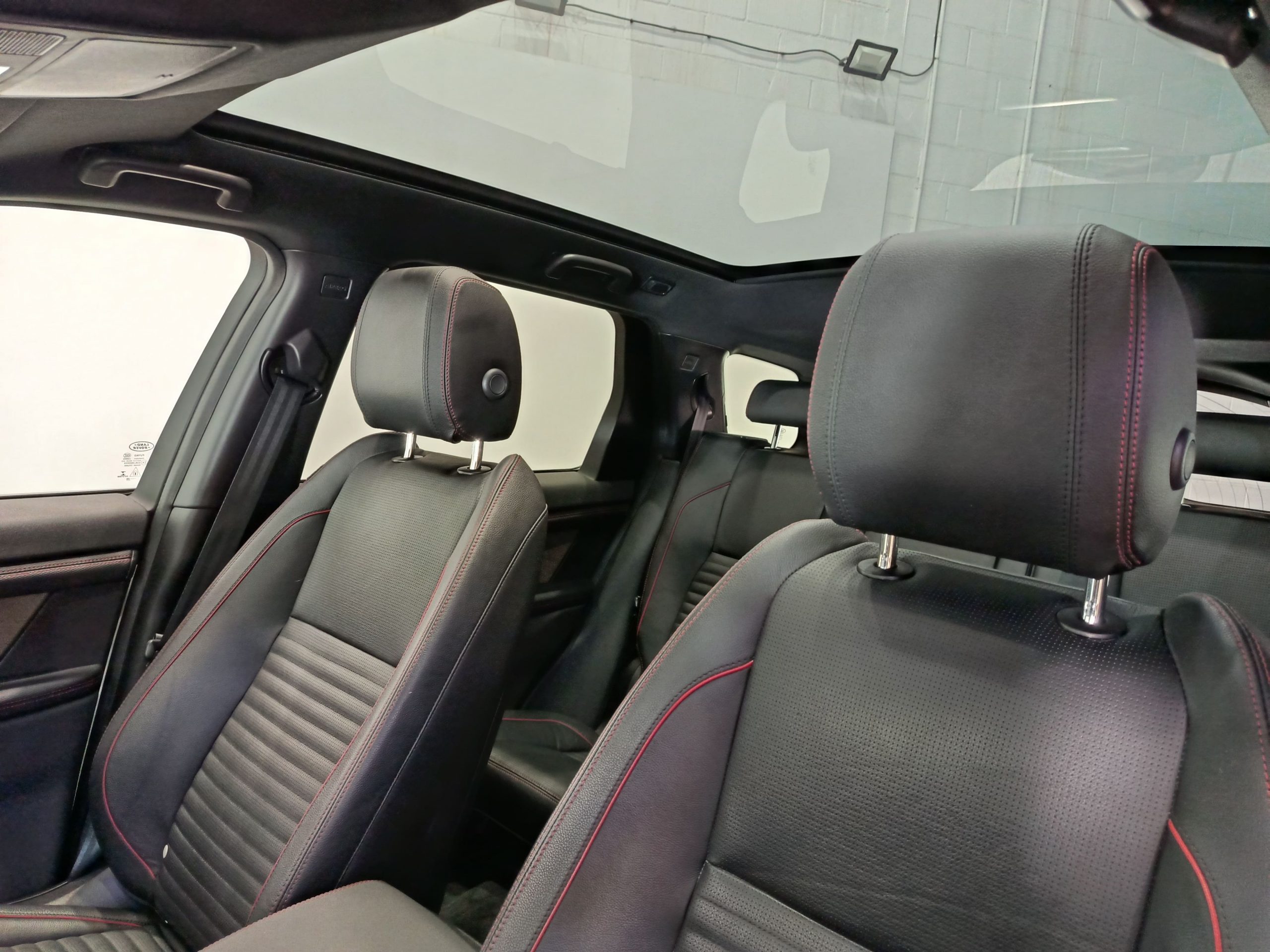 LAND ROVER DISCOVERY SPORT R-DYNAMIC S 2.0TD4 180CV MHEV AWD 7PAX AT9 - Imagen 9