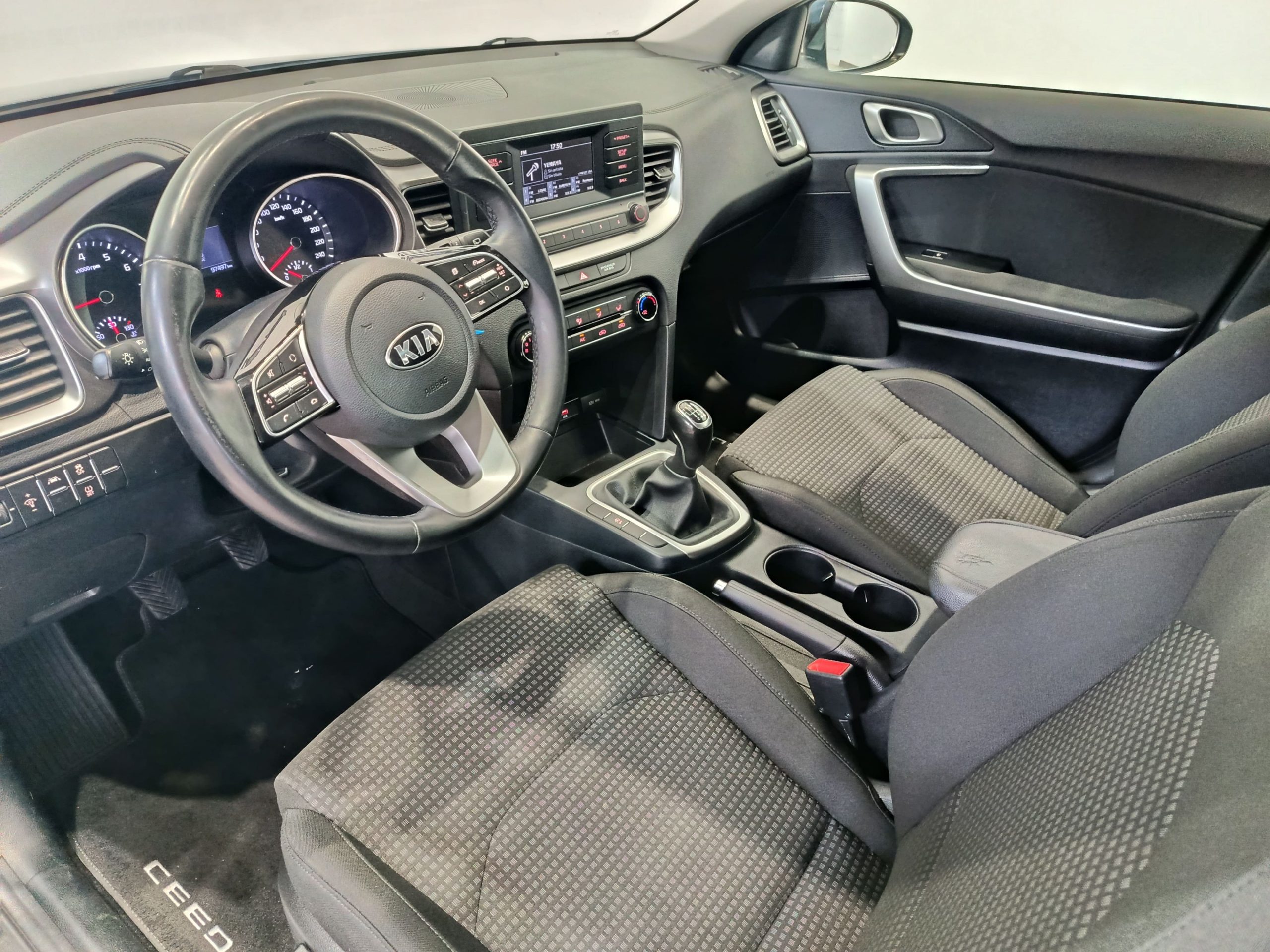 KIA CEED 1.0T-GDI 100CV CONCPT ECO-DYNAMICS S&S MT6 - Imagen 9