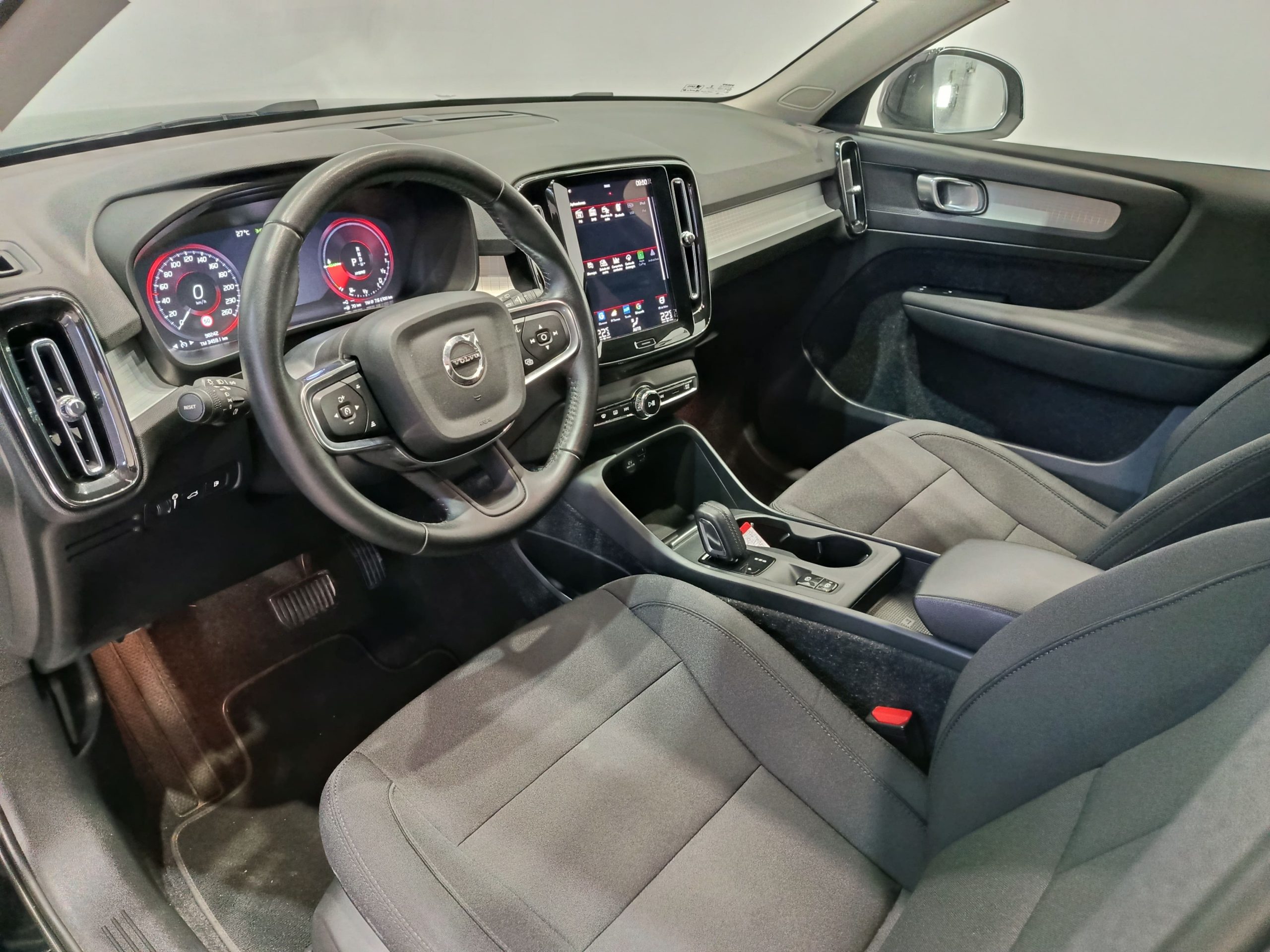 VOLVO XC40 R-DESING 1.5 T4 TWIN RECHARGE 211CV AUTO - Imagen 9