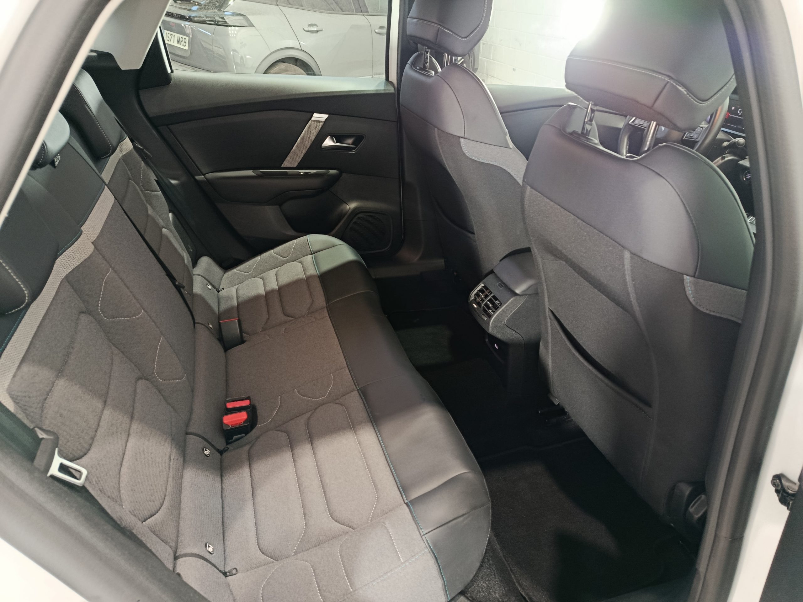 CITROEN C4 FEEL PACK 1.2T 130CV - Imagen 11