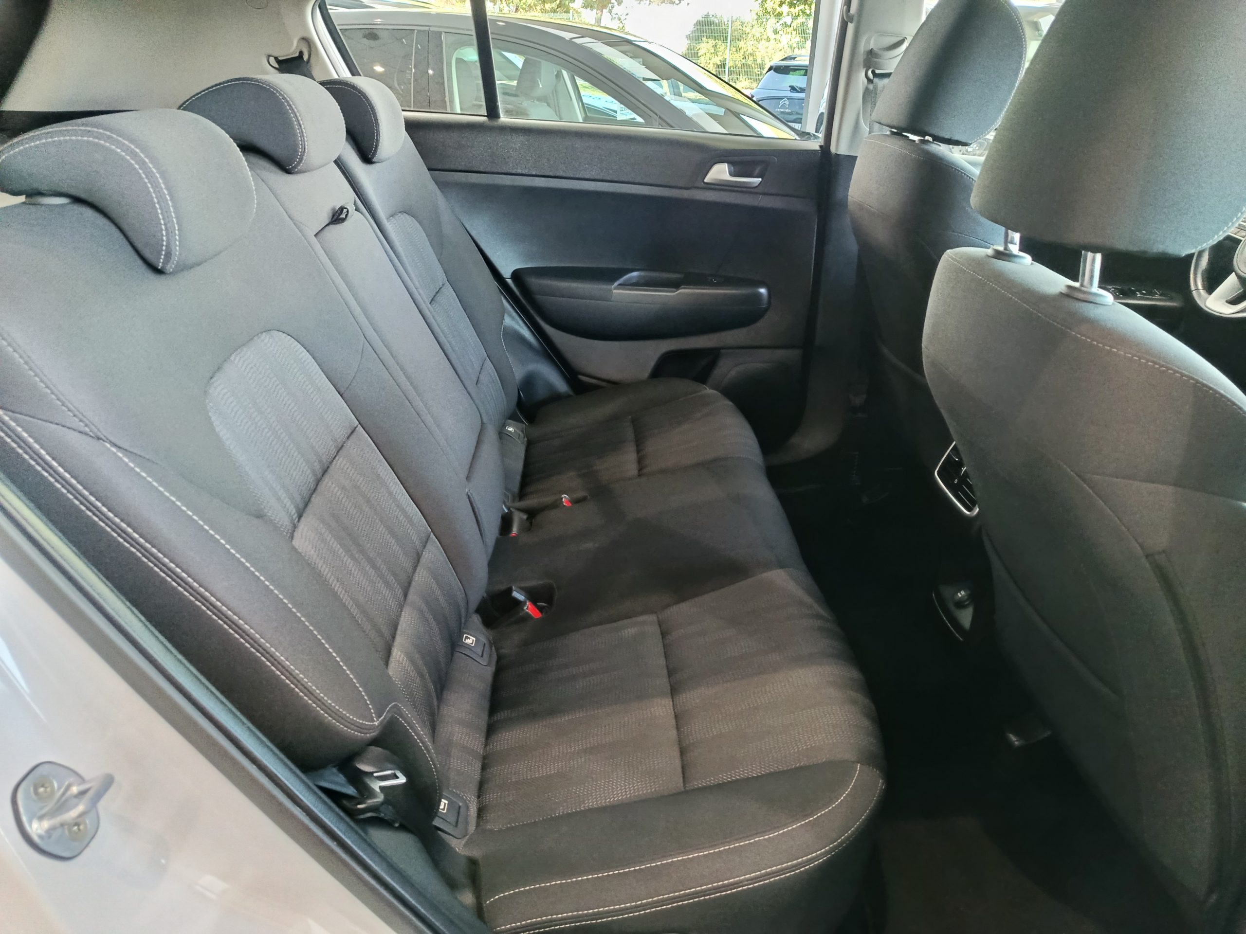 KIA SPORTAGE MHEV 1.6CRDI 136CV CONCPT 4X2 S&S MT6 - Imagen 12