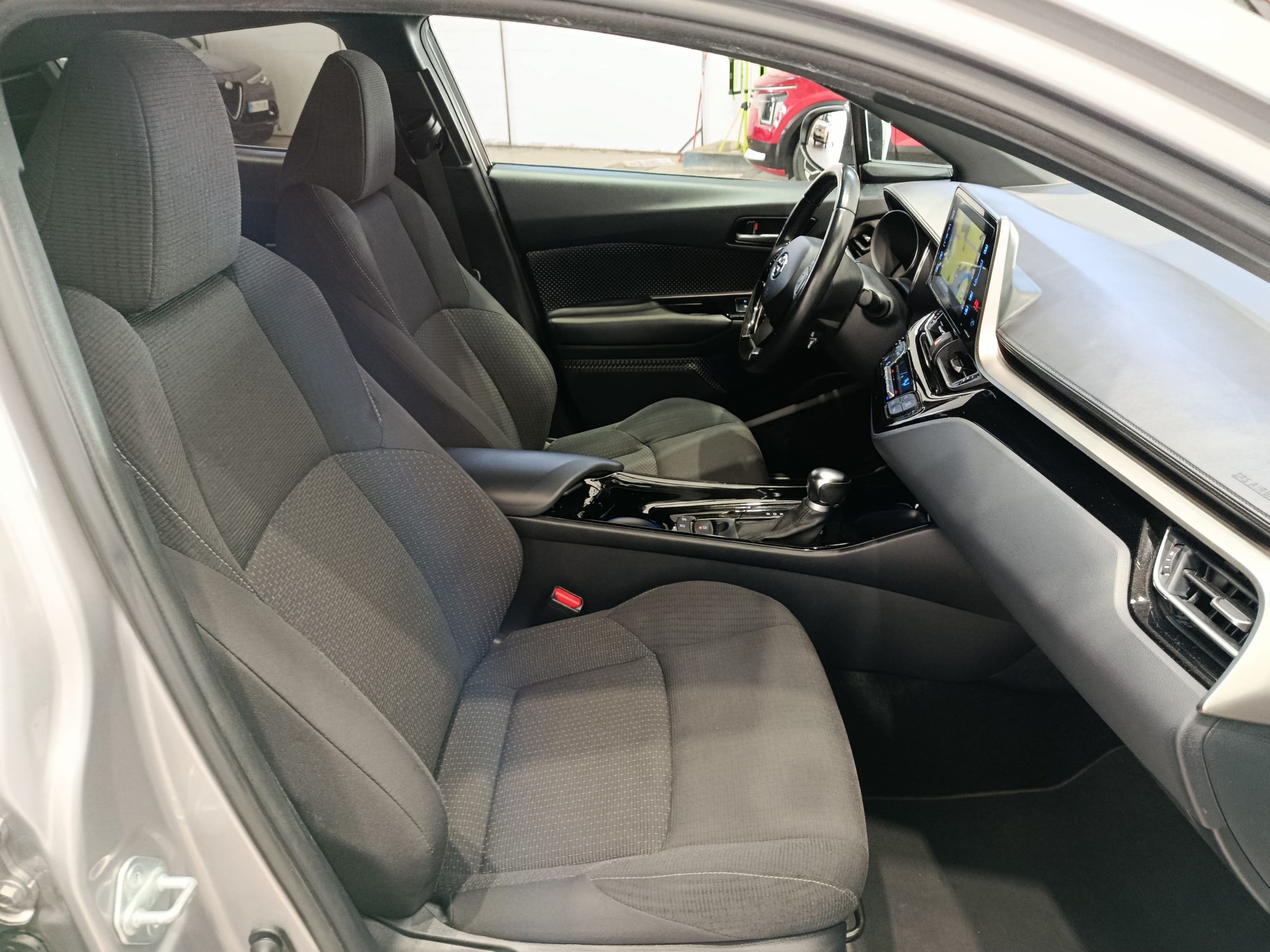 TOYOTA CH-R 1.8HYBRID 125CV ADVANCE - Imagen 13