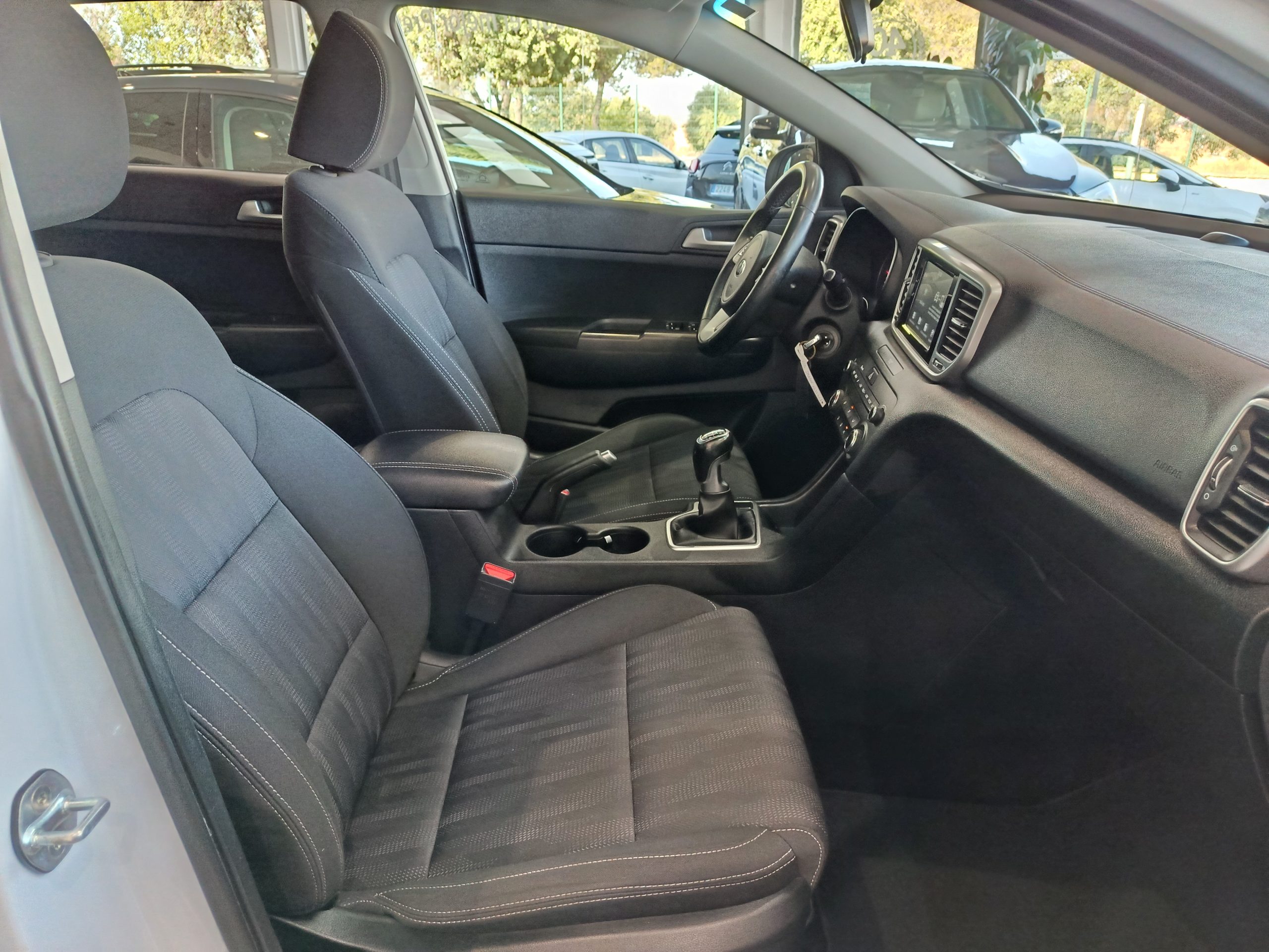 KIA SPORTAGE MHEV 1.6CRDI 136CV CONCPT 4X2 S&S MT6 - Imagen 13