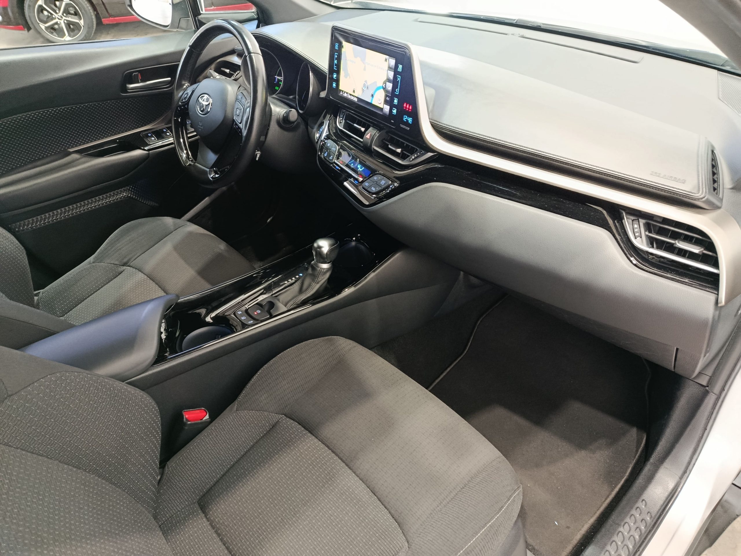 TOYOTA CH-R 1.8HYBRID 125CV ADVANCE - Imagen 14