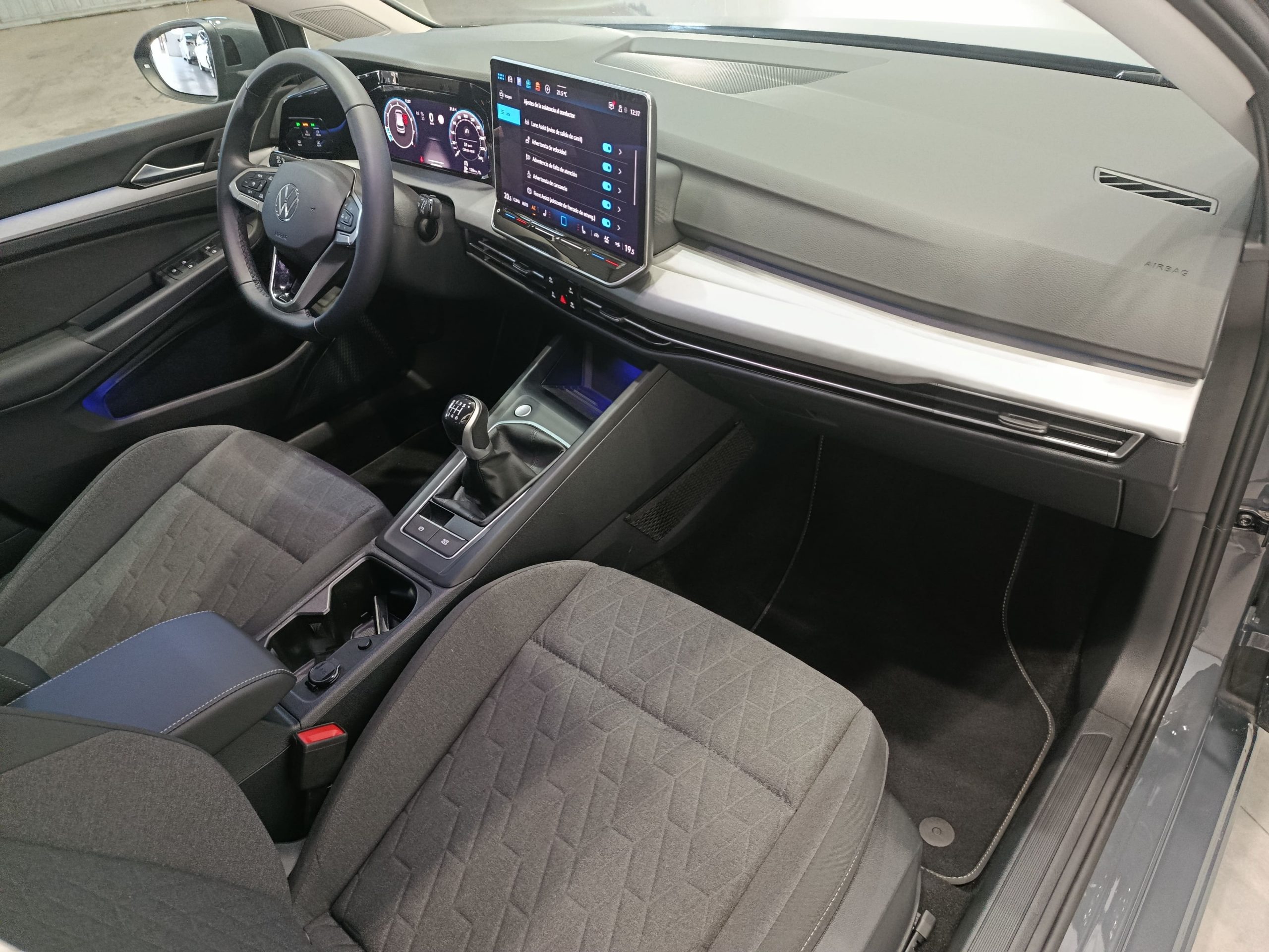 VOLKSWAGEN GOLF VIII 1.5TSI MAS 115CV - Imagen 14