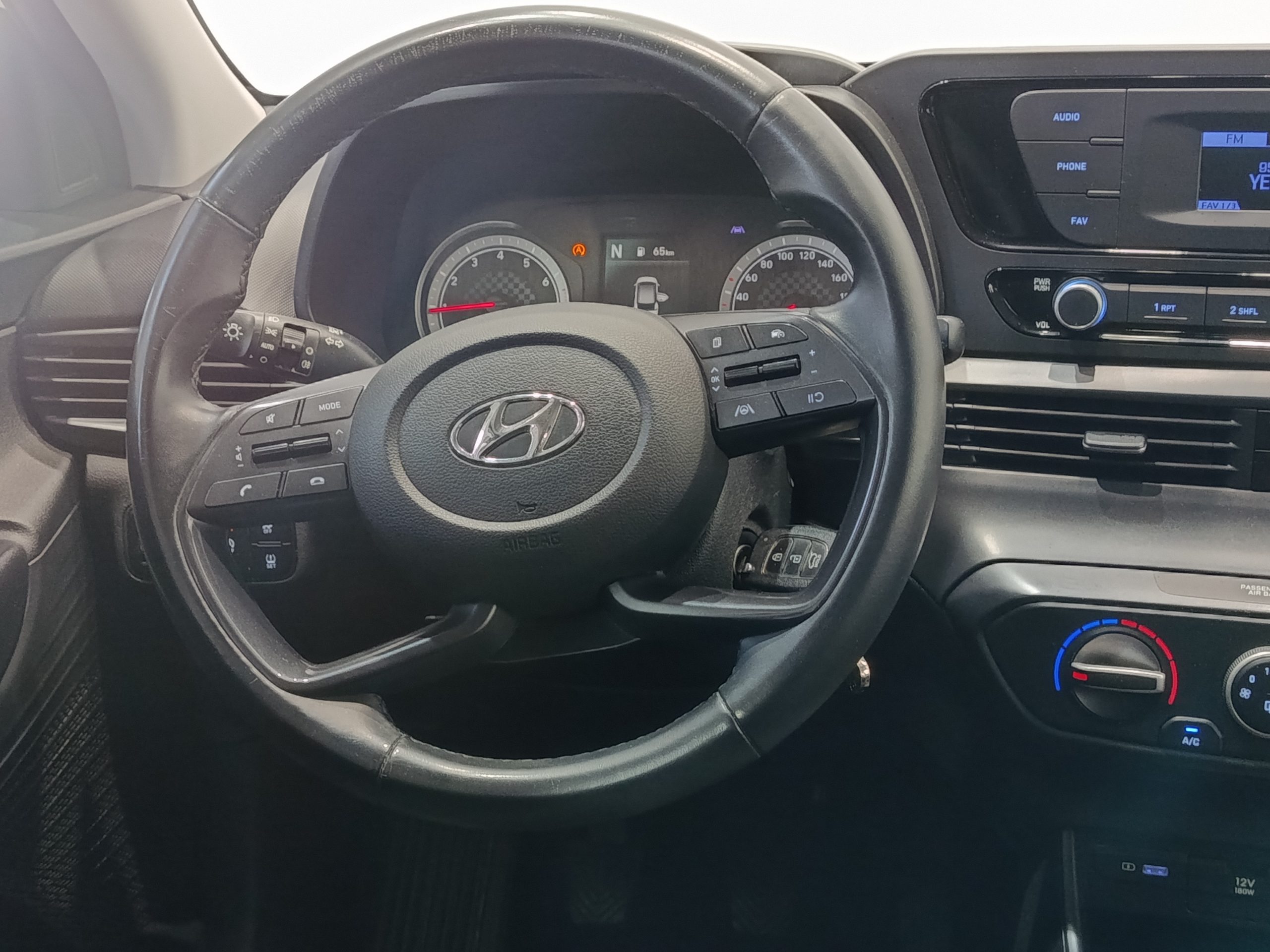 HYUNDAI i20 1.0T-GDI 100CV ESSENCE 48V S&S MT6 - Imagen 16
