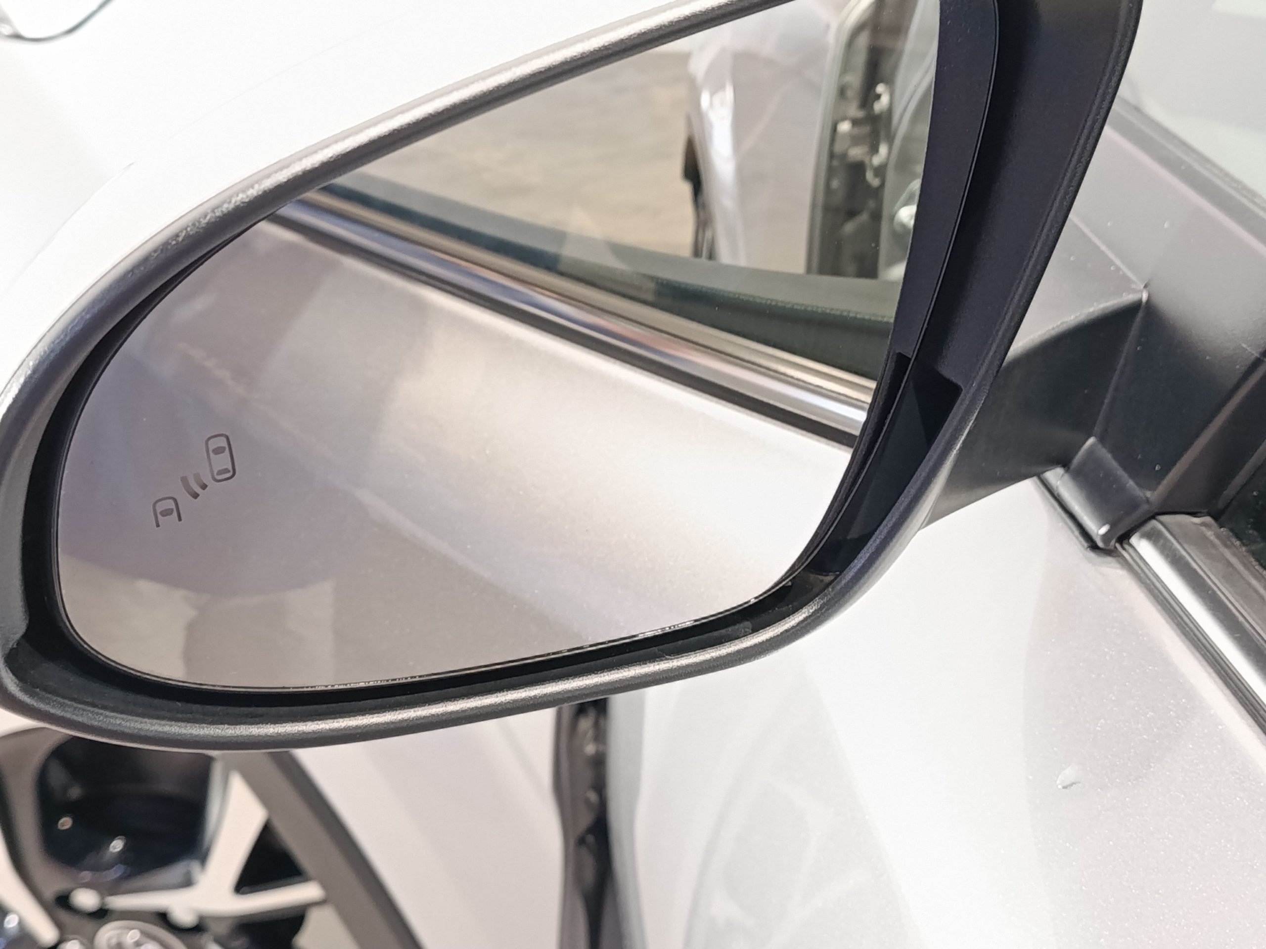 TOYOTA CH-R 1.8HYBRID 125CV ADVANCE - Imagen 17
