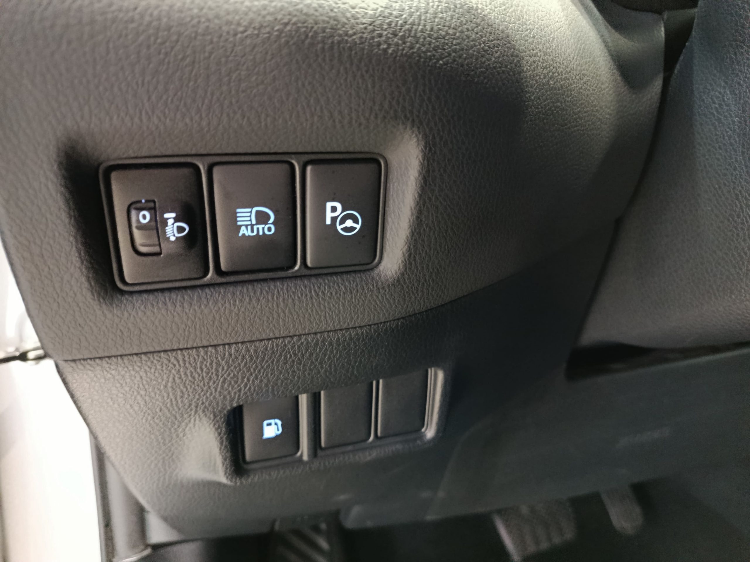 TOYOTA CH-R 1.8HYBRID 125CV ADVANCE - Imagen 18