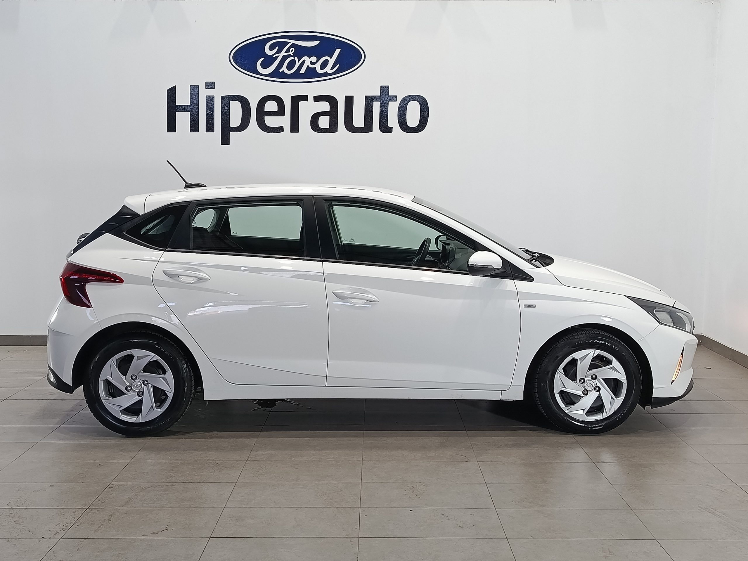 HYUNDAI i20 1.0T-GDI 100CV ESSENCE 48V S&S MT6 - Imagen 18