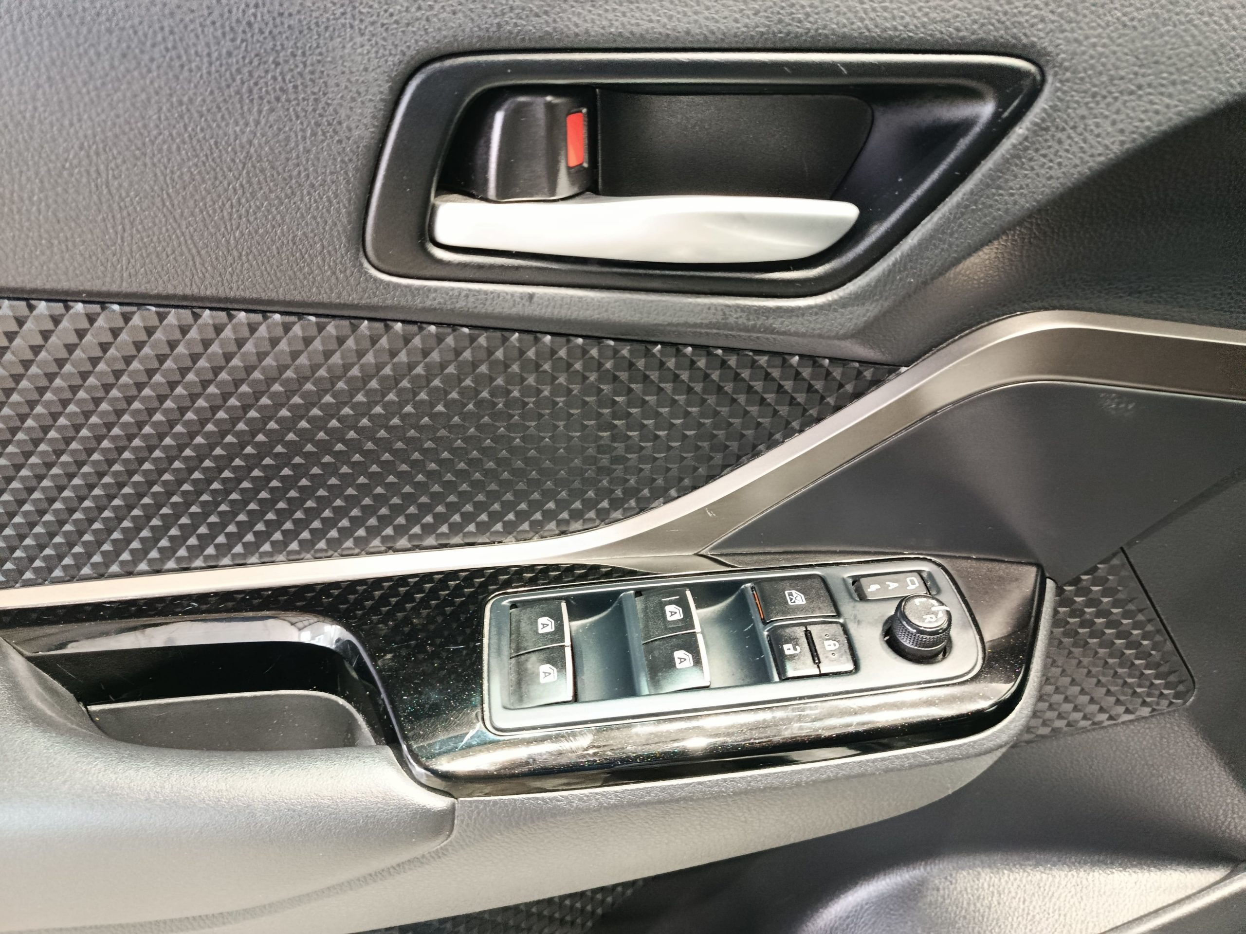 TOYOTA CH-R 1.8HYBRID 125CV ADVANCE - Imagen 19