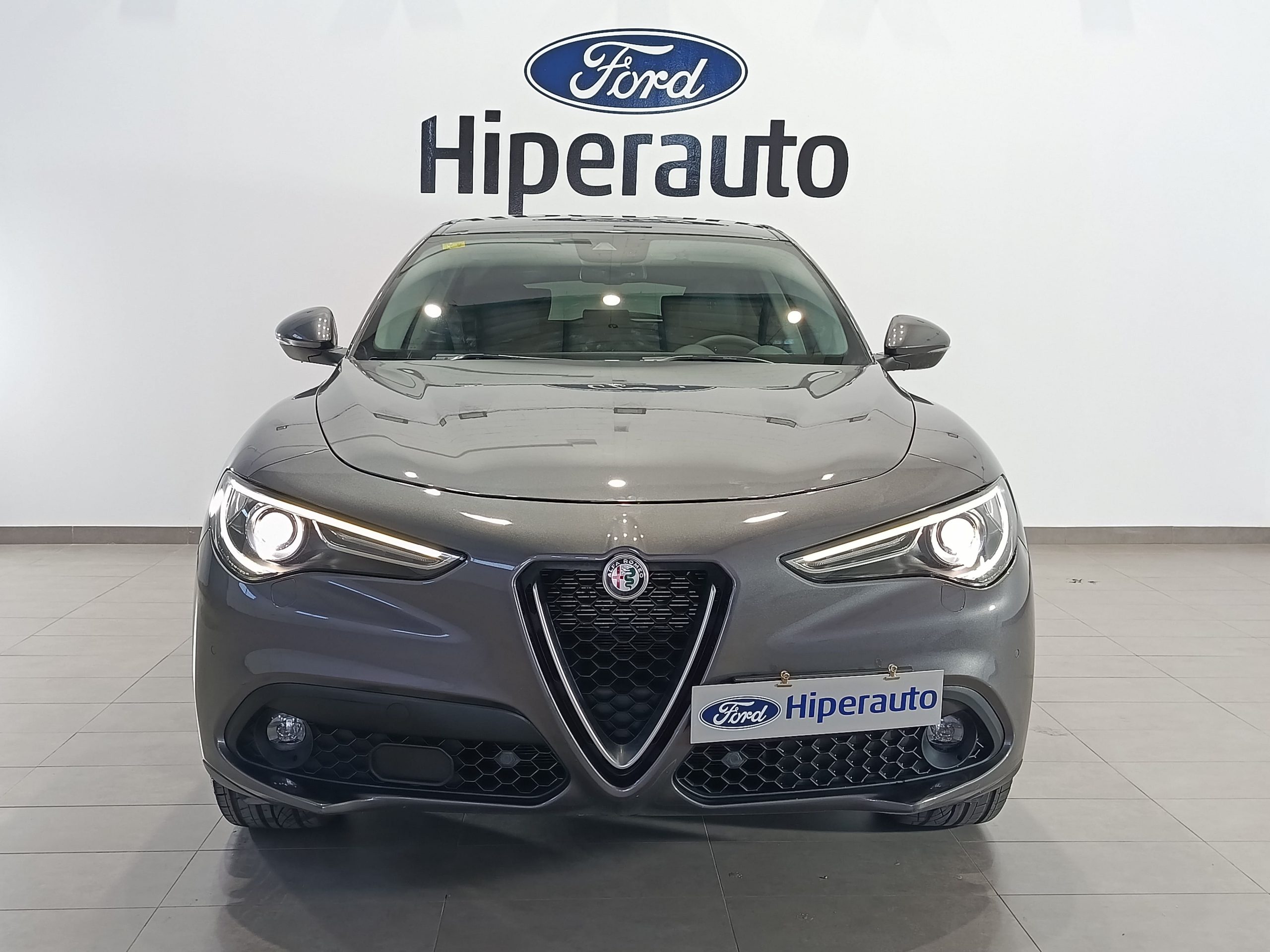 ALFA ROMERO 2.2 EXECUTIVE AT8 Q4 210CV - Imagen 3