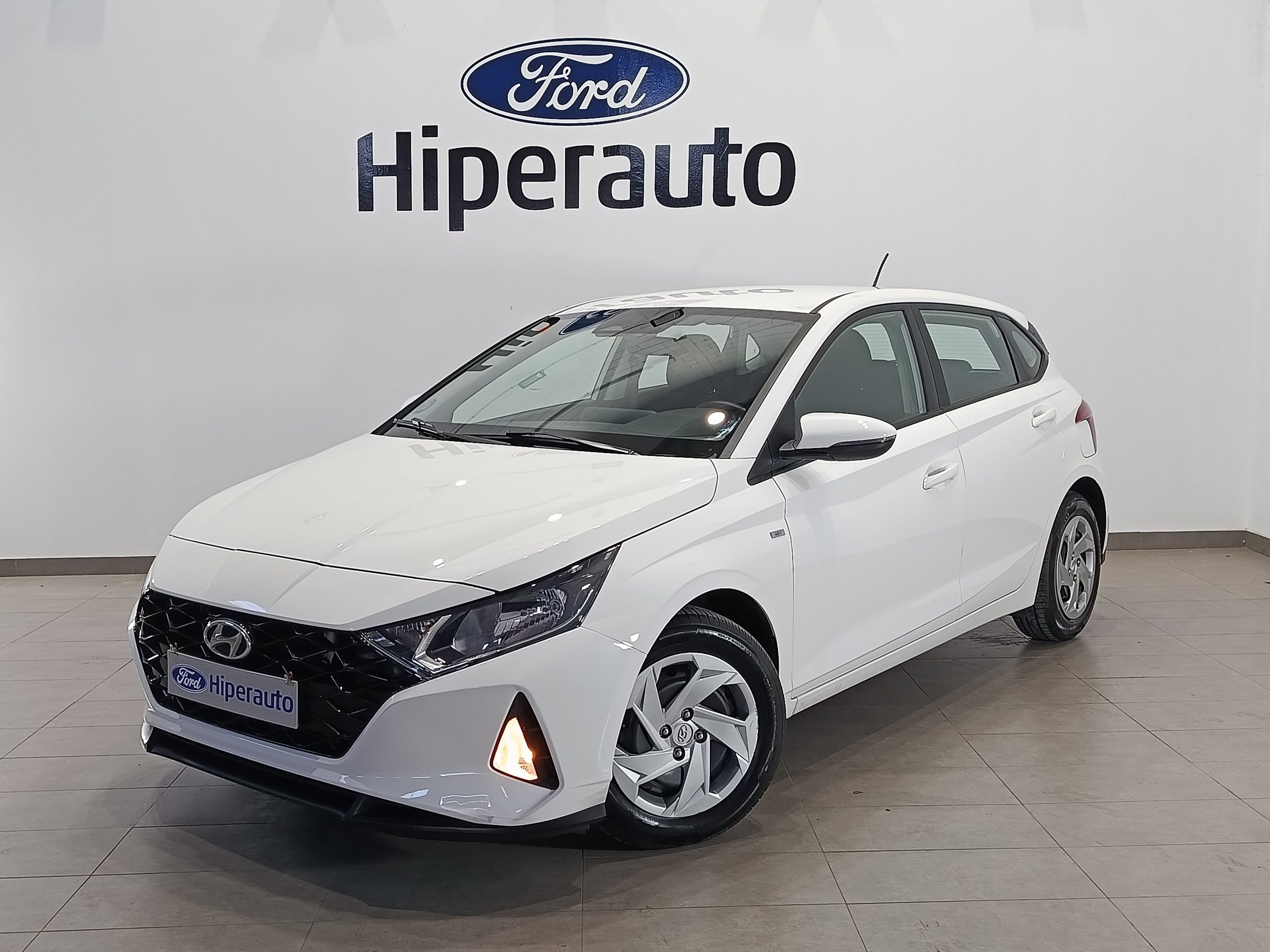 HYUNDAI i20 1.0T-GDI 100CV ESSENCE 48V S&S MT6 - Imagen 4