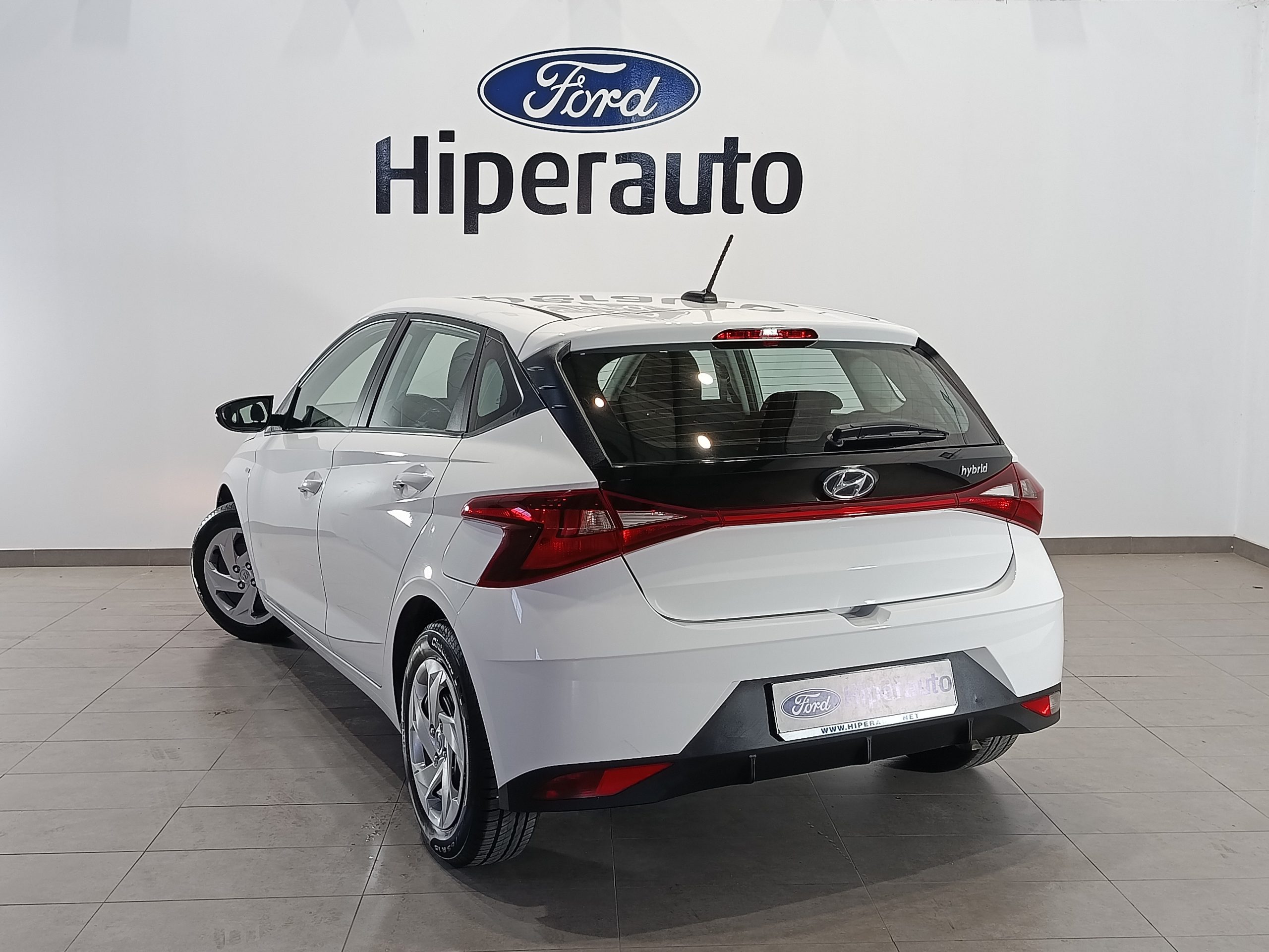 HYUNDAI i20 1.0T-GDI 100CV ESSENCE 48V S&S MT6 - Imagen 7