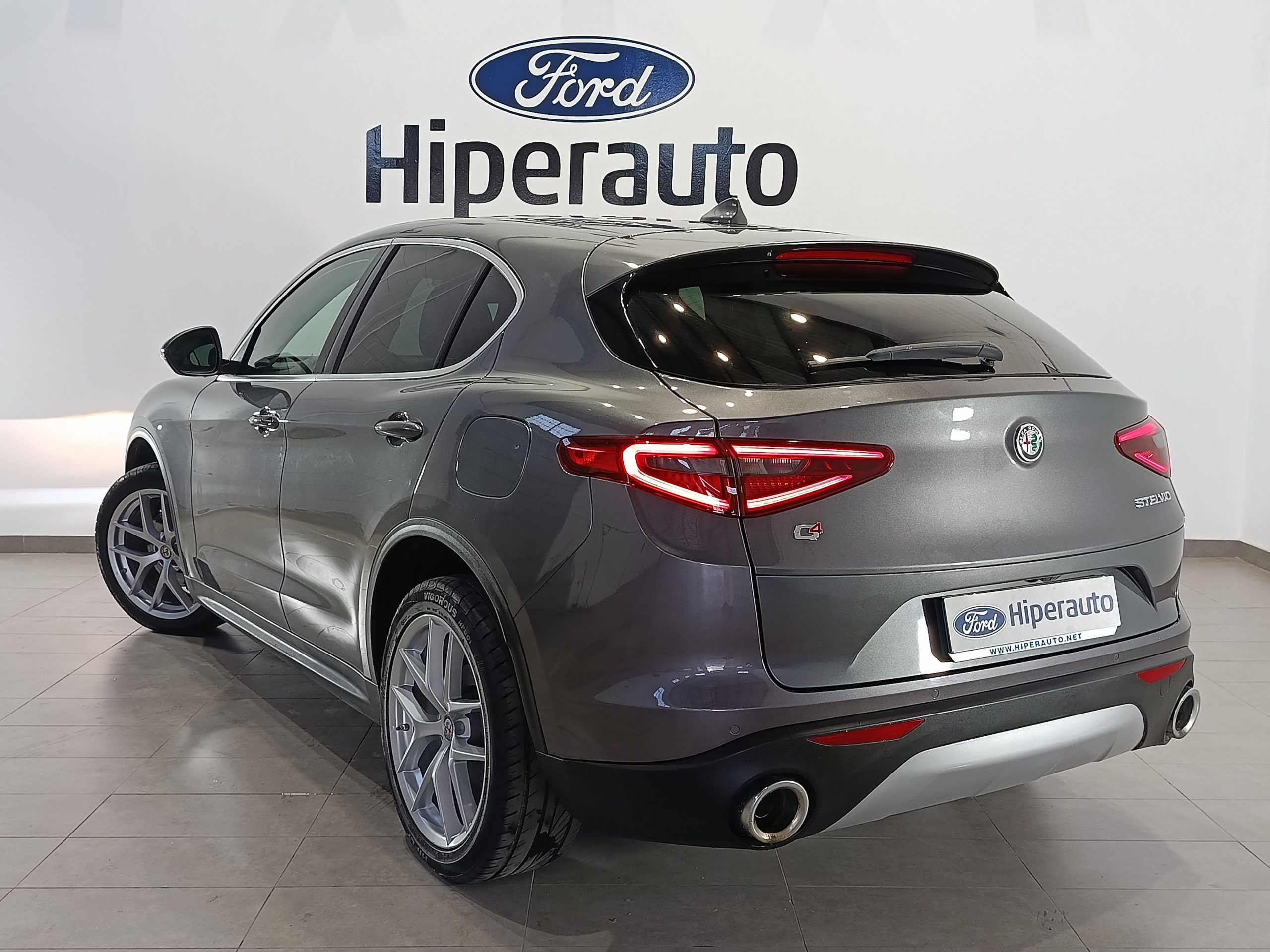 ALFA ROMERO 2.2 EXECUTIVE AT8 Q4 210CV - Imagen 7