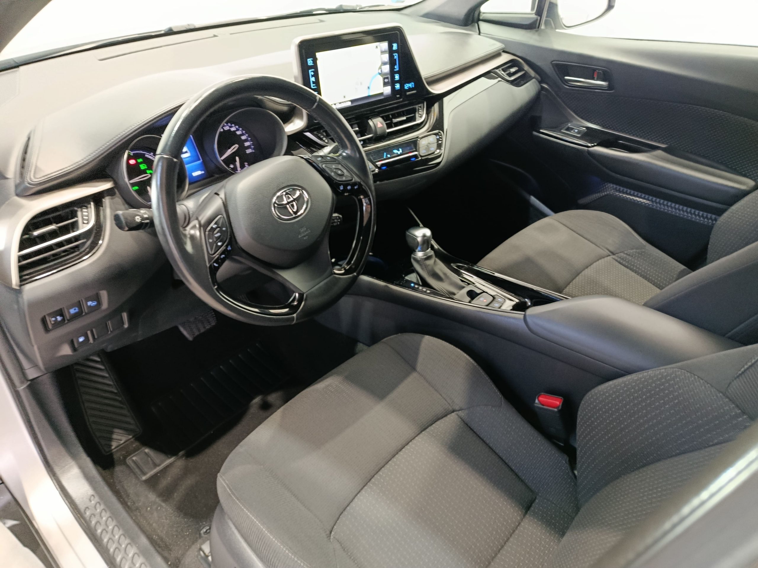 TOYOTA CH-R 1.8HYBRID 125CV ADVANCE - Imagen 9
