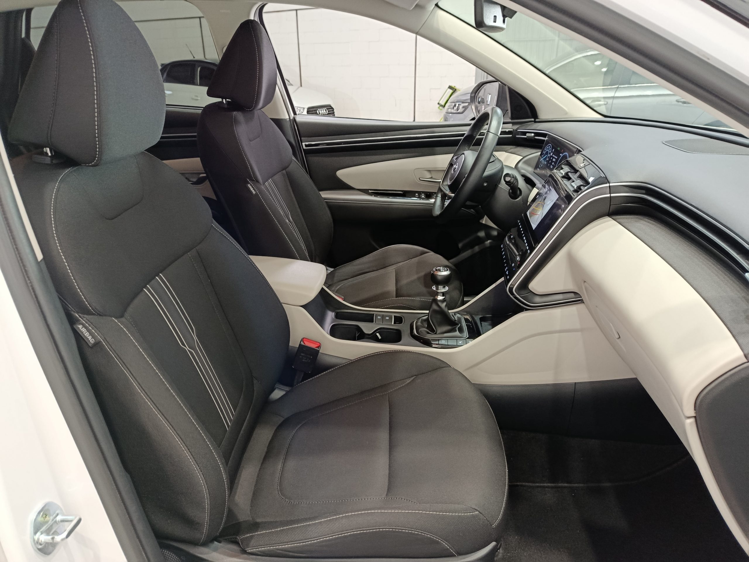 HYUNDAI TUCSON 1.6 CRDI 136CV mHEV TECNO - Imagen 12