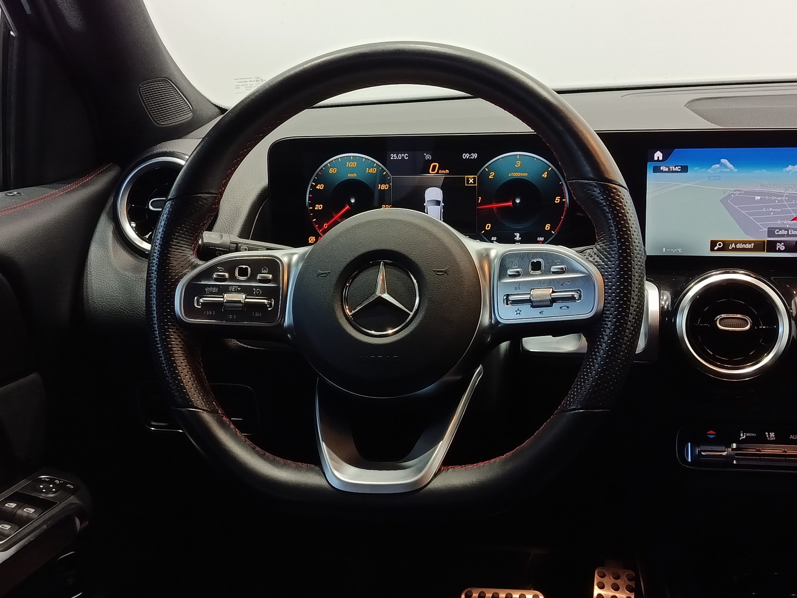 MERCEDES GLB 200D AMG-LINE 150CV 8G-DCT 7-PLAZAS - Imagen 18