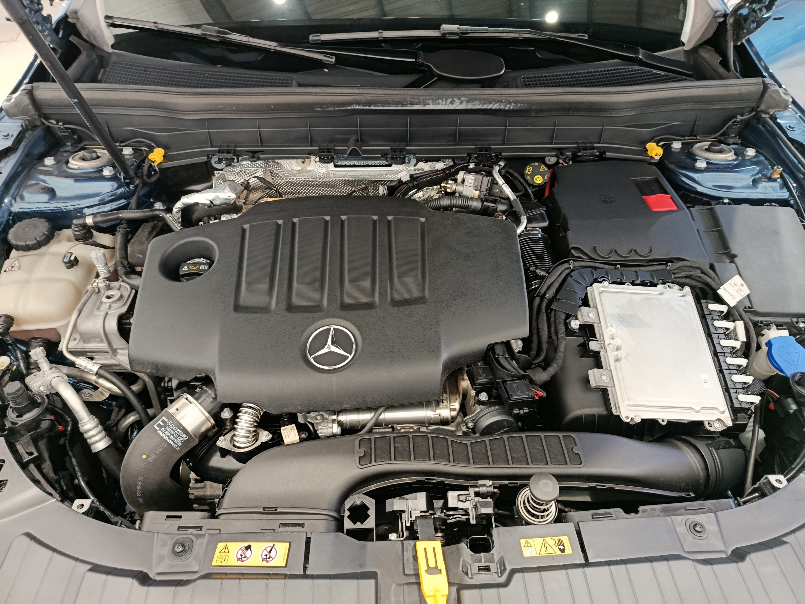 MERCEDES GLB 200D AMG-LINE 150CV 8G-DCT 7-PLAZAS - Imagen 23