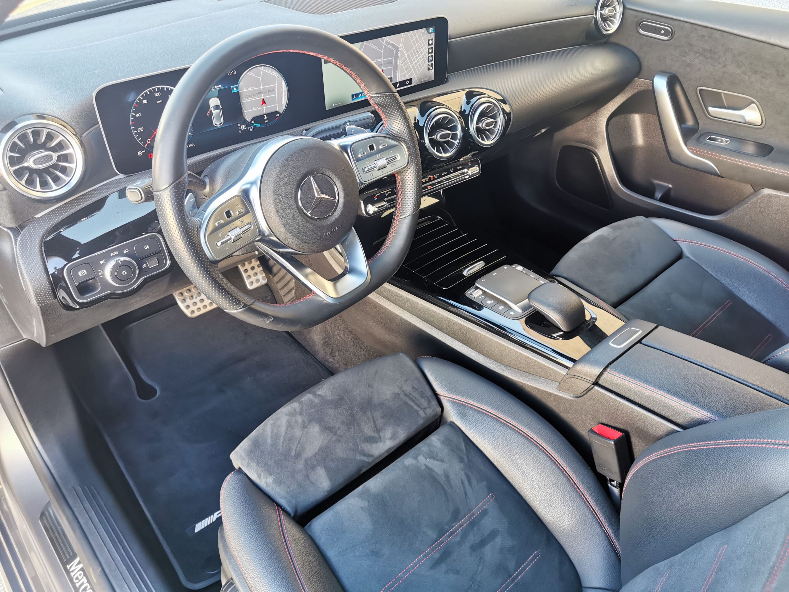 MERCEDES A180d AMG LINE DCT 116cv - Imagen 9