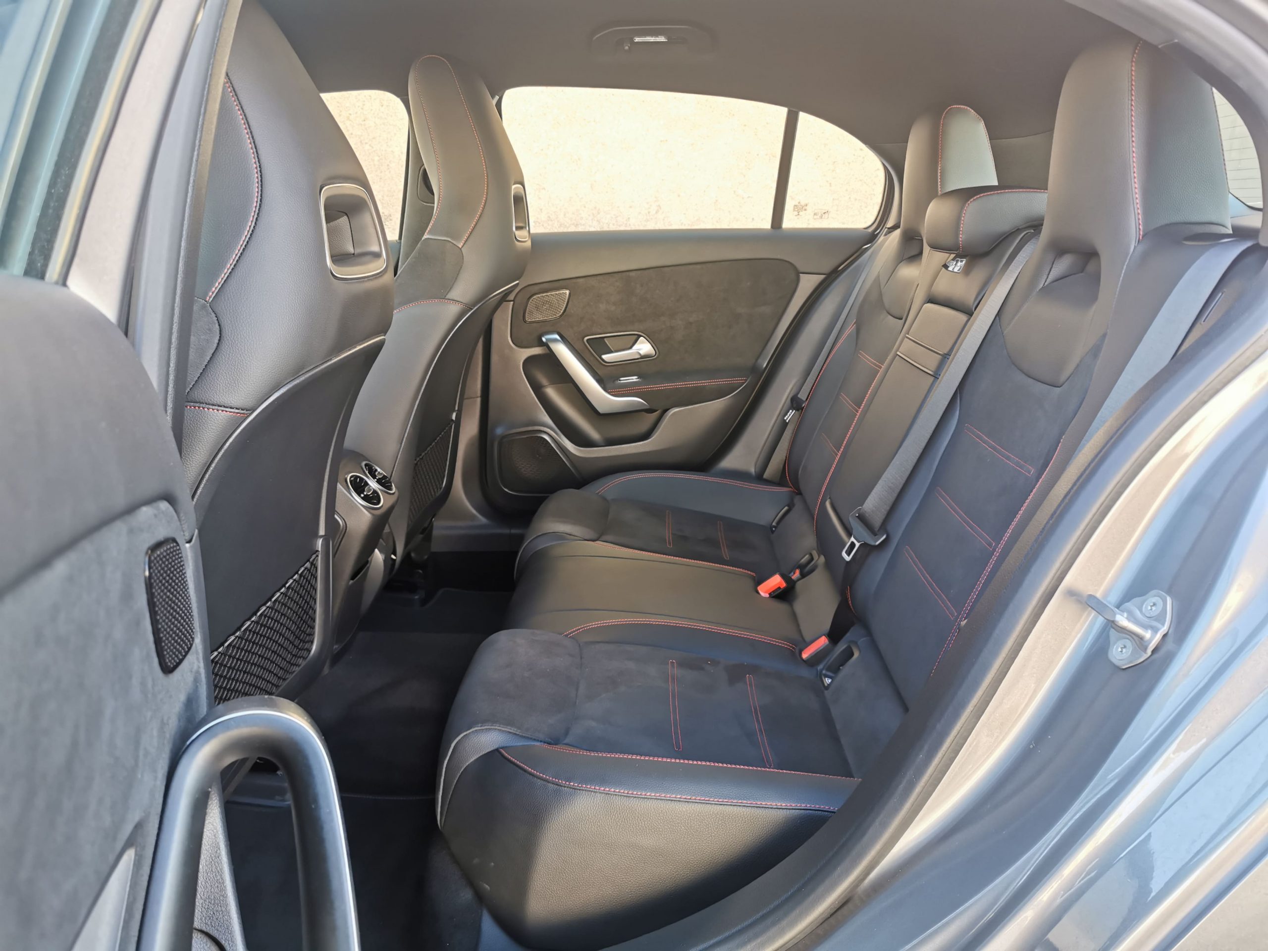 MERCEDES A180d AMG LINE DCT 116cv - Imagen 10