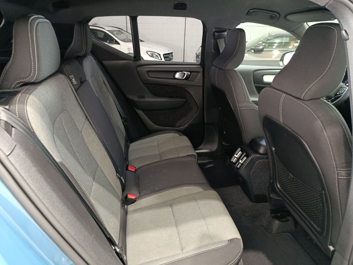 VOLVO XC40 HYBRID CORE 2.0 B3 163cv AT - Imagen 12