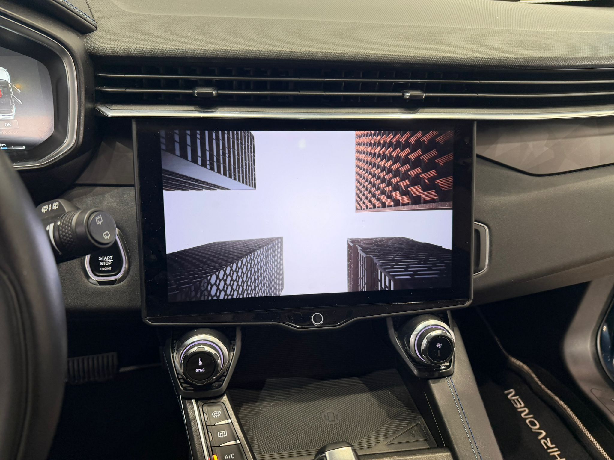 LYNK&CO 01 1.5PHEV AUTO 261CV - Imagen 12