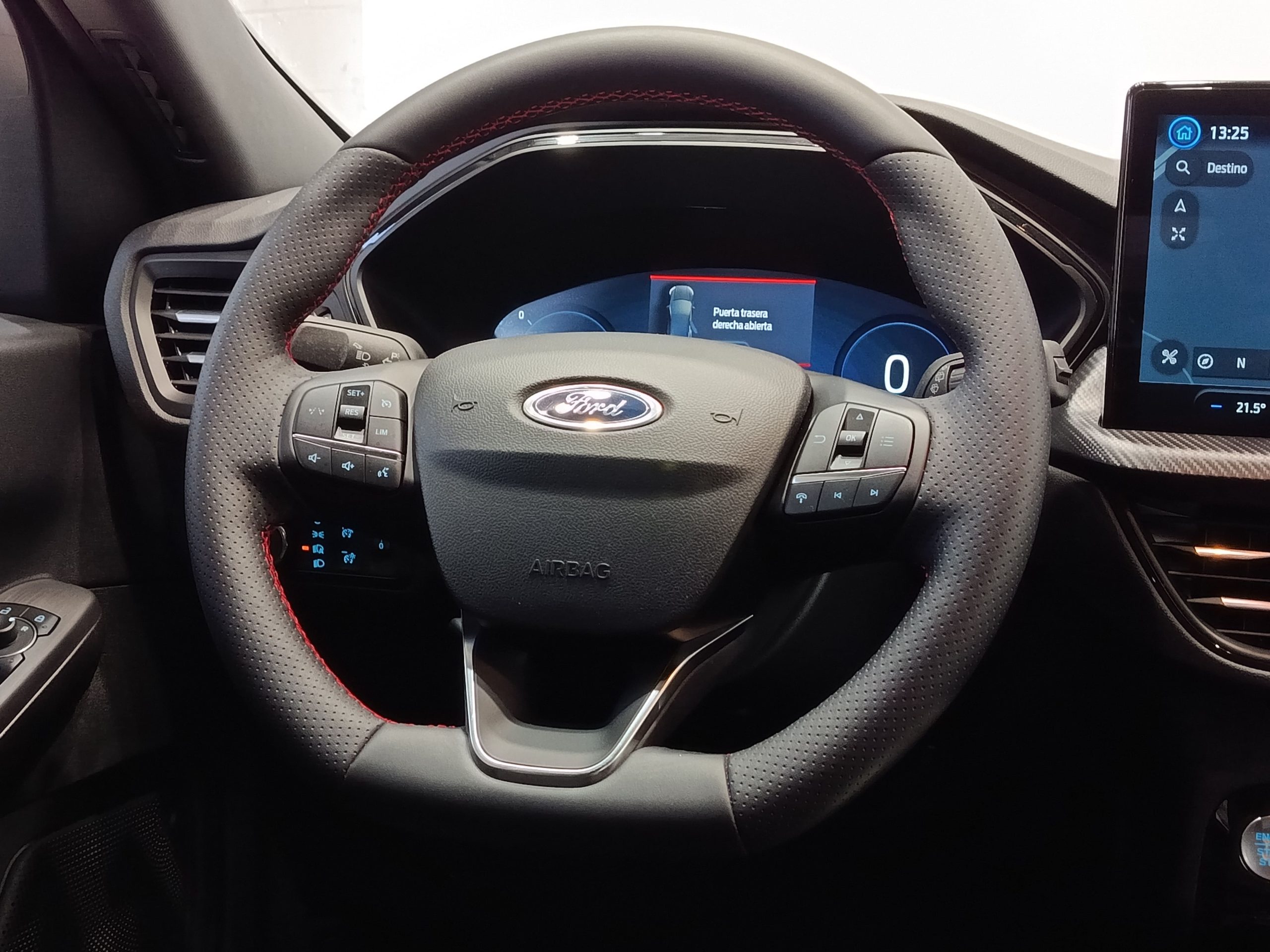 FORD KUGA ST-LINE 1.5T ECOBOOST 150cv - Imagen 15