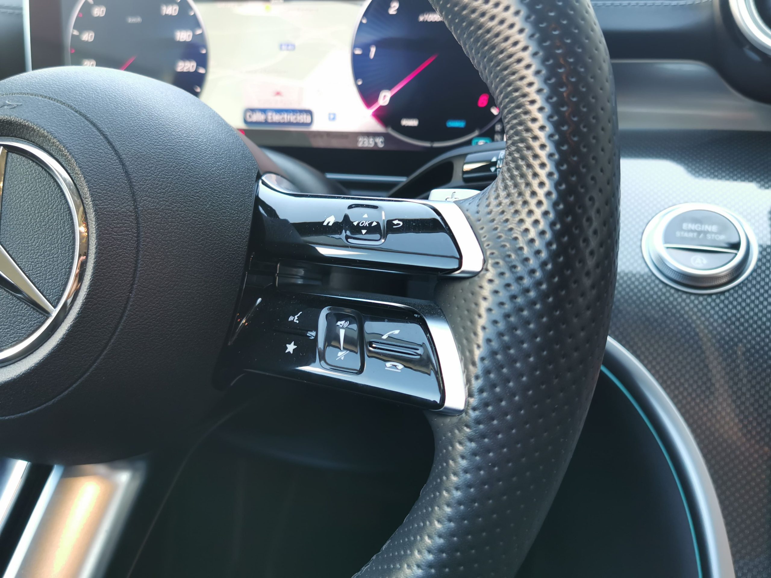 MERCEDES C 220d AMG LINE 200cv - Imagen 16