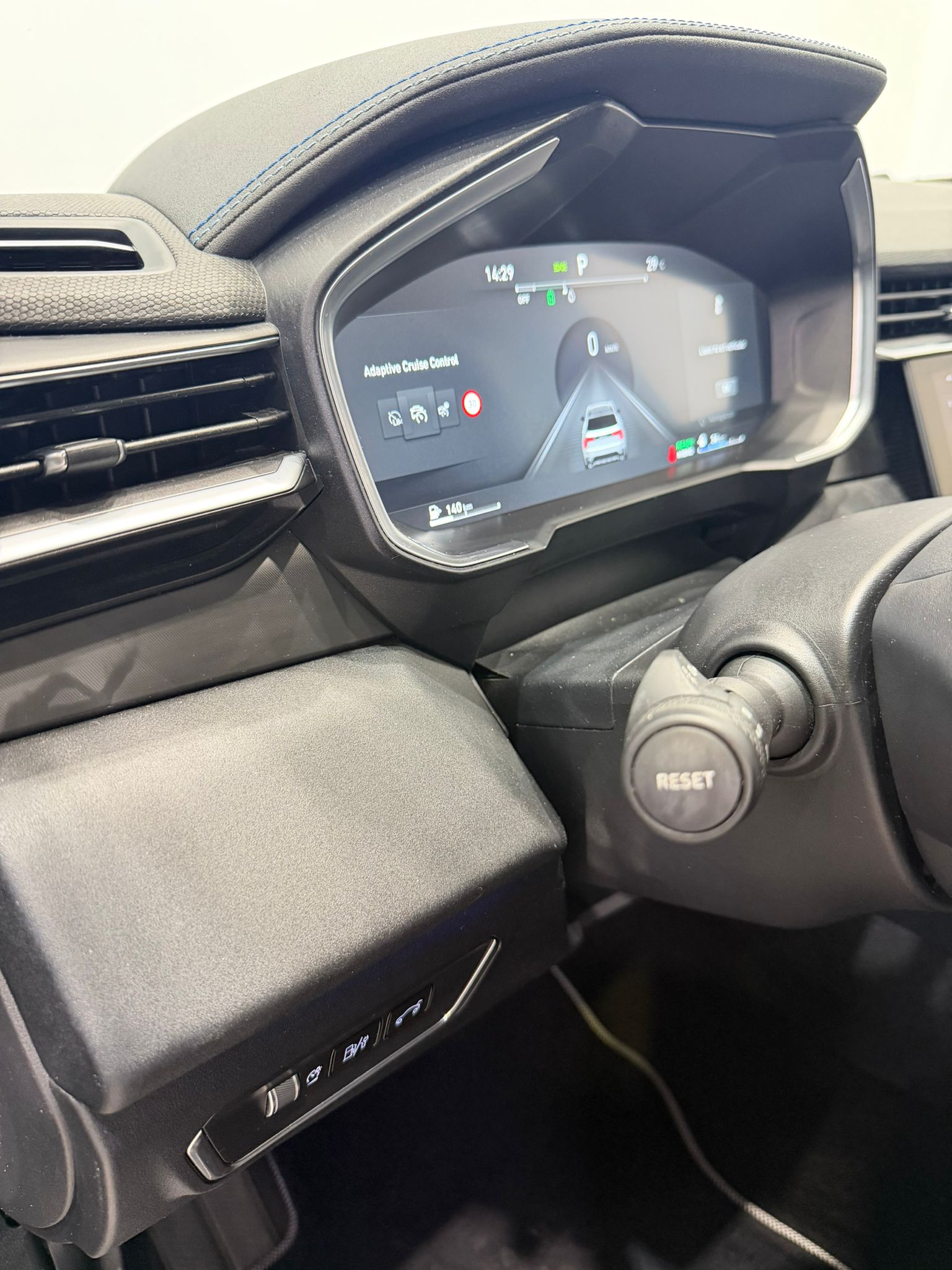 LYNK&CO 01 1.5PHEV AUTO 261CV - Imagen 18