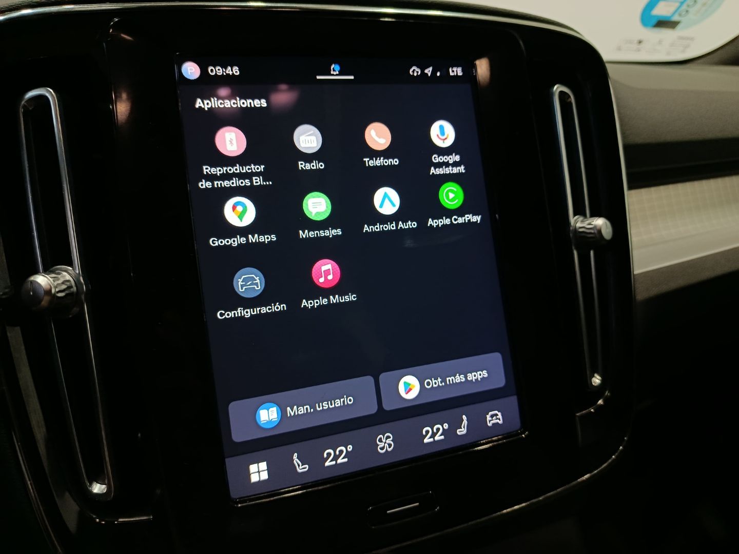 VOLVO XC40 HYBRID CORE 2.0 B3 163cv AT - Imagen 17