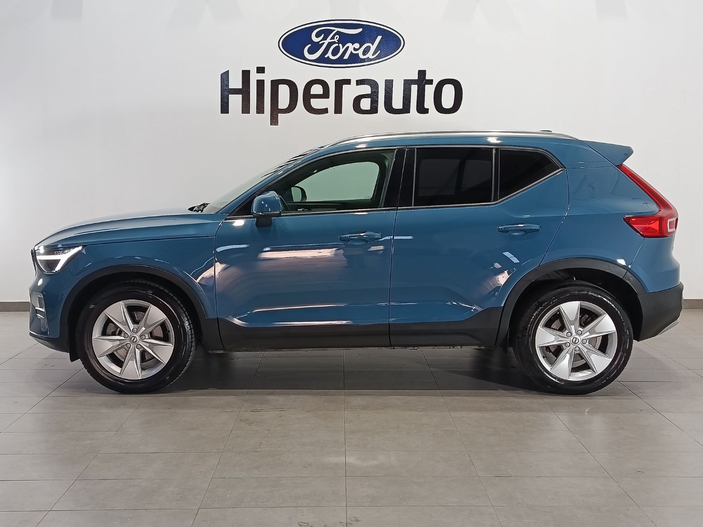 VOLVO XC40 HYBRID CORE 2.0 B3 163cv AT - Imagen 21