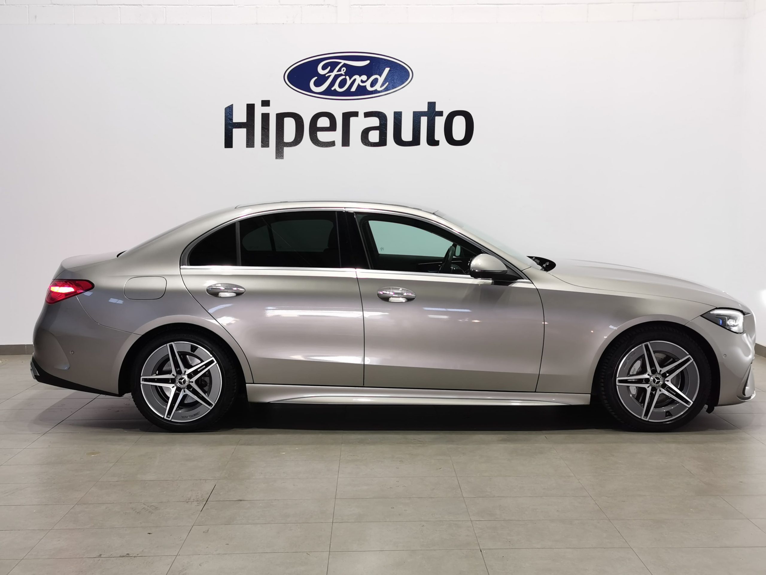 MERCEDES C 220d AMG LINE 200cv - Imagen 23