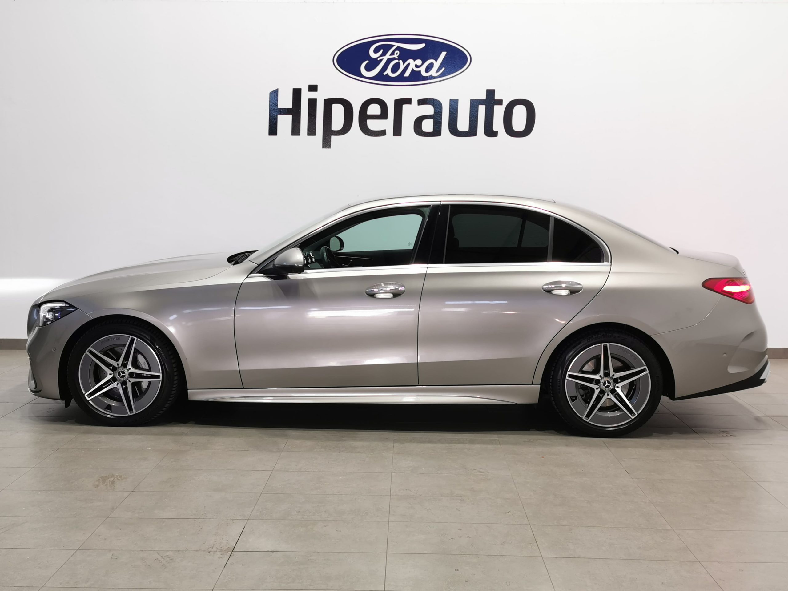 MERCEDES C 220d AMG LINE 200cv - Imagen 24