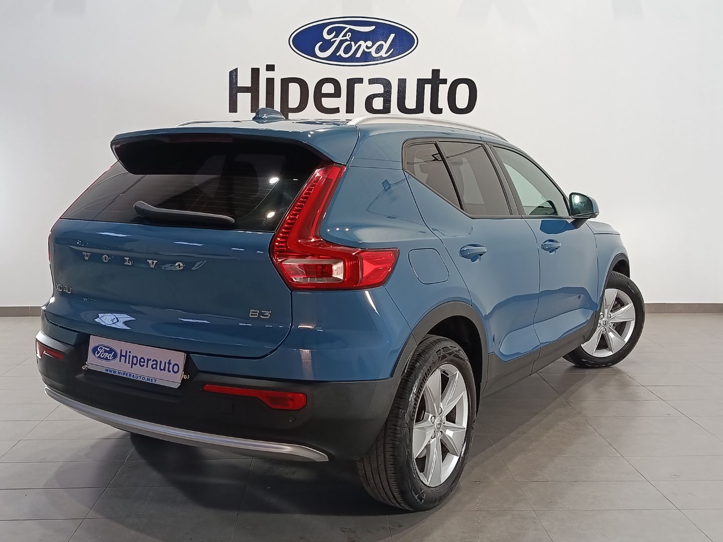 VOLVO XC40 HYBRID CORE 2.0 B3 163cv AT - Imagen 4
