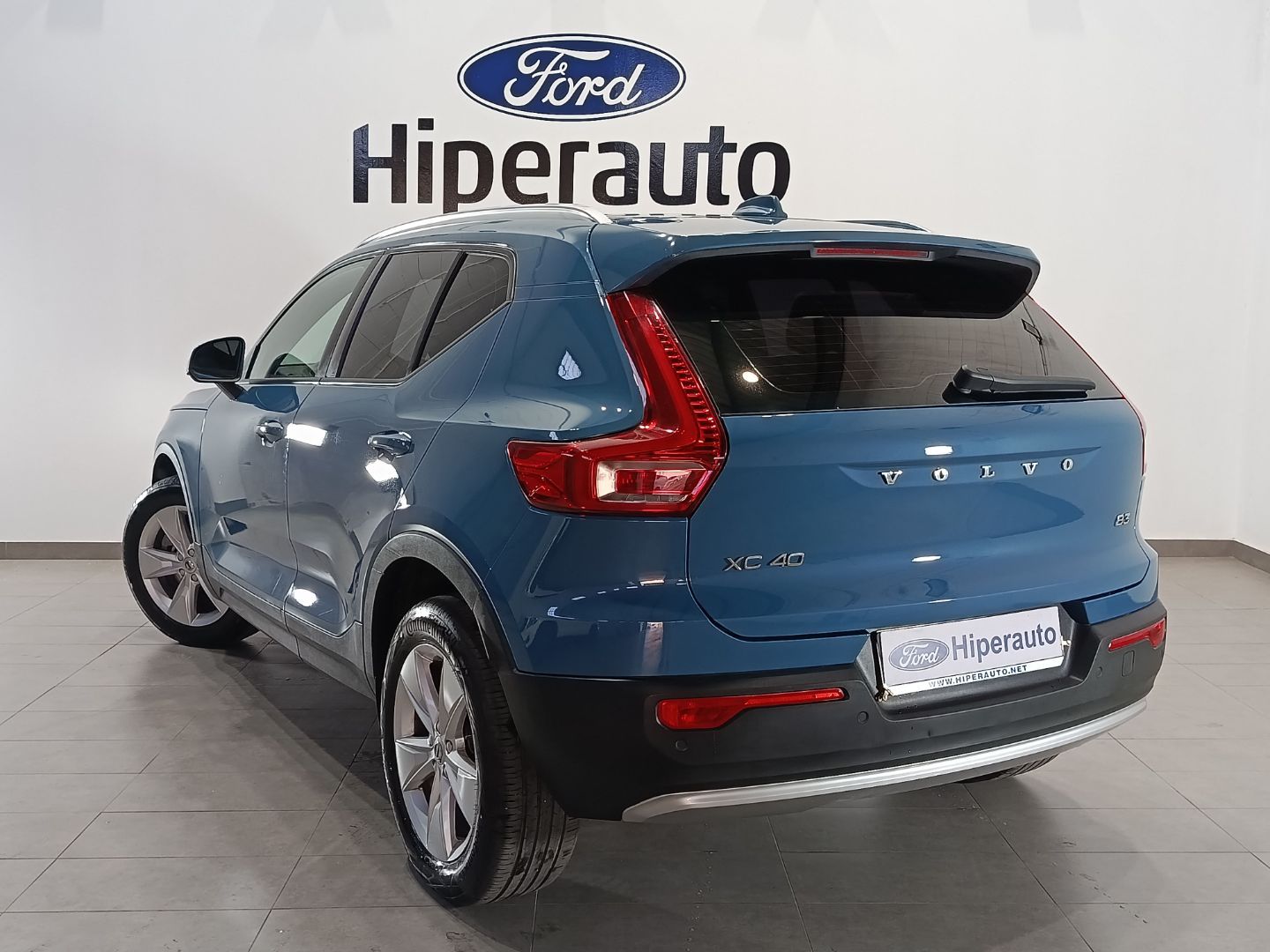 VOLVO XC40 HYBRID CORE 2.0 B3 163cv AT - Imagen 6