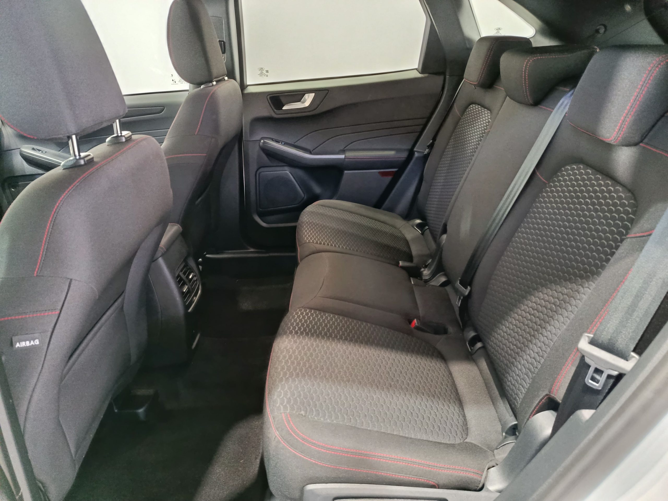 FORD KUGA ST-LINE 1.5T ECOBOOST 150cv - Imagen 9