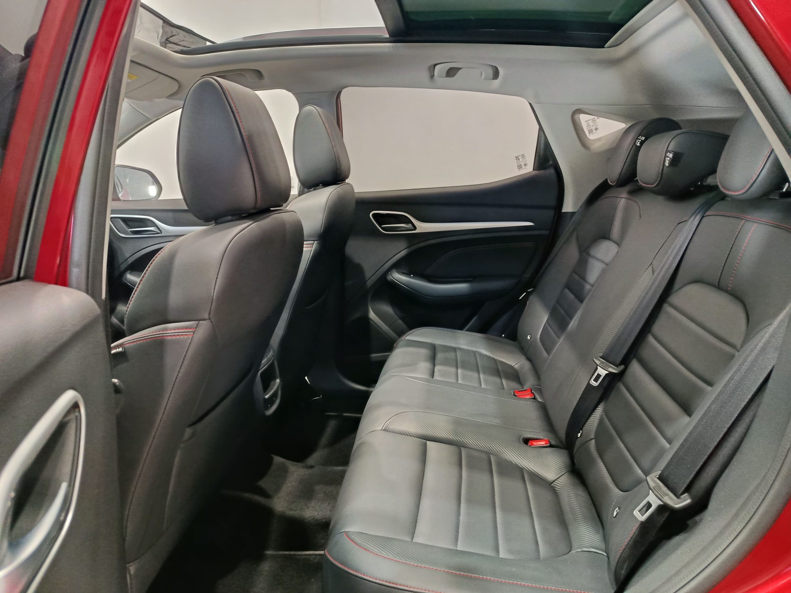 MG ZS 1.0T 112CV LUXURY - Imagen 11