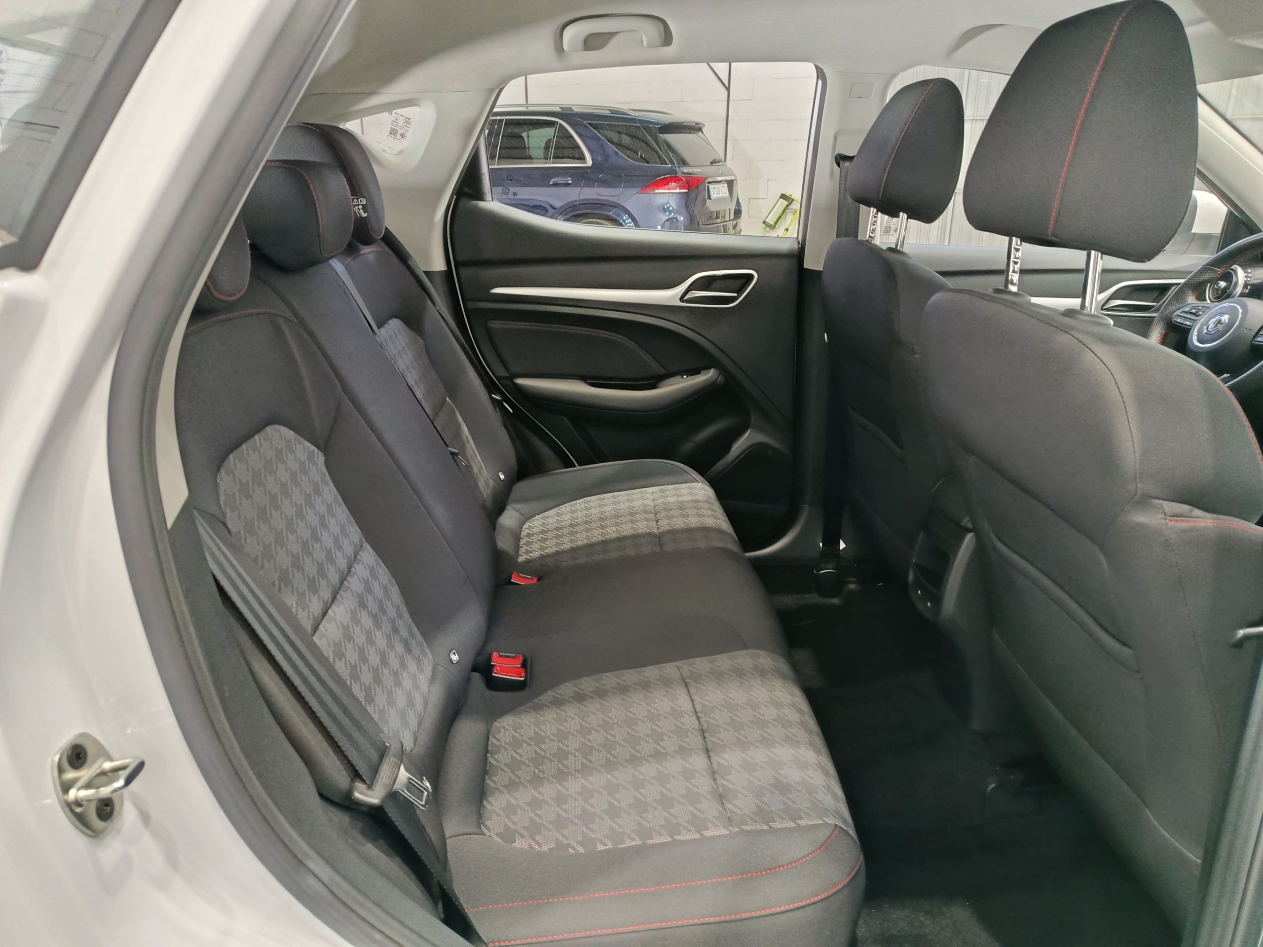 MG ZS 1.5 CONFORT 106CV - Imagen 11