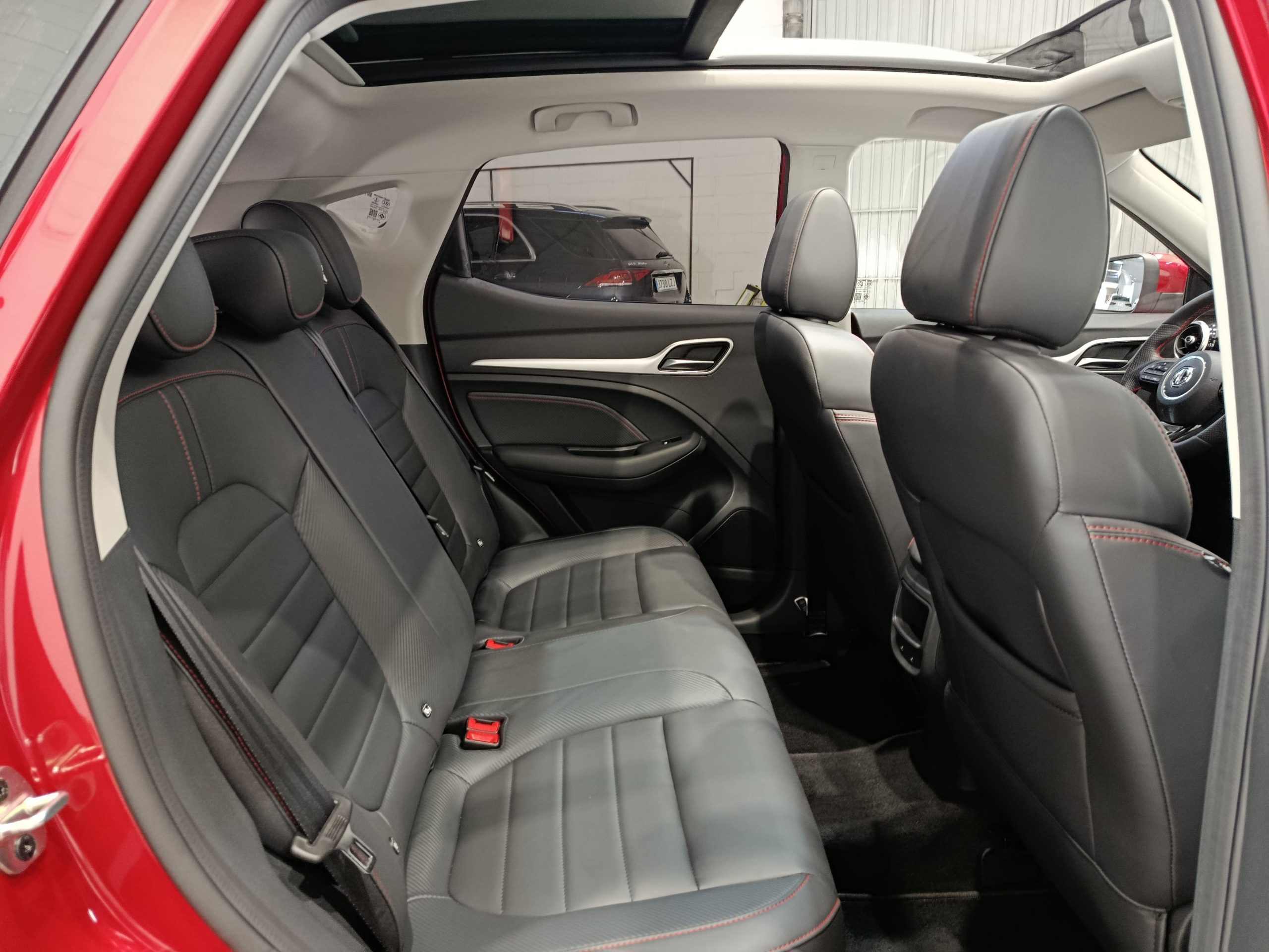 MG ZS 1.0T 112CV LUXURY - Imagen 13