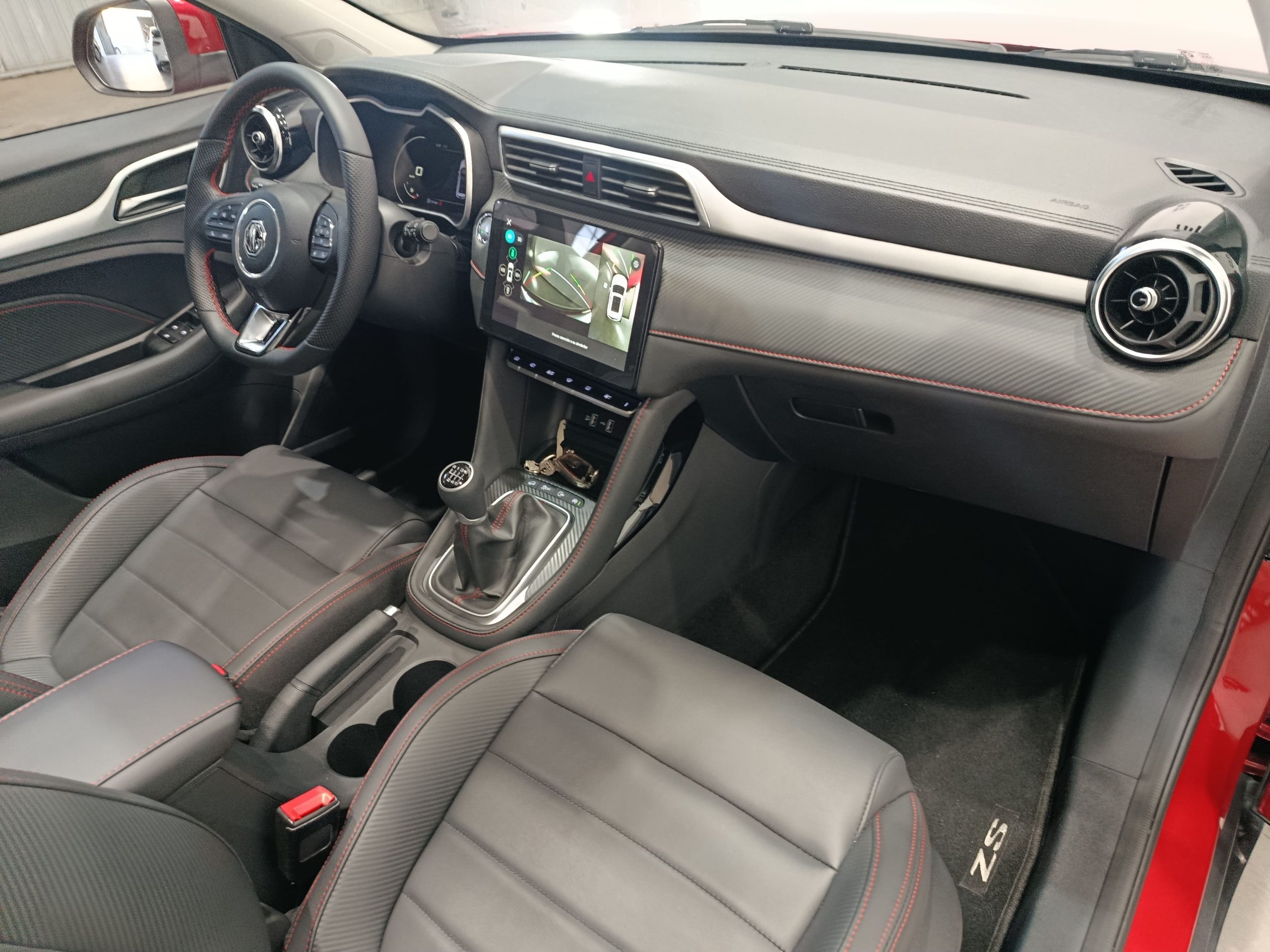 MG ZS 1.0T 112CV LUXURY - Imagen 15