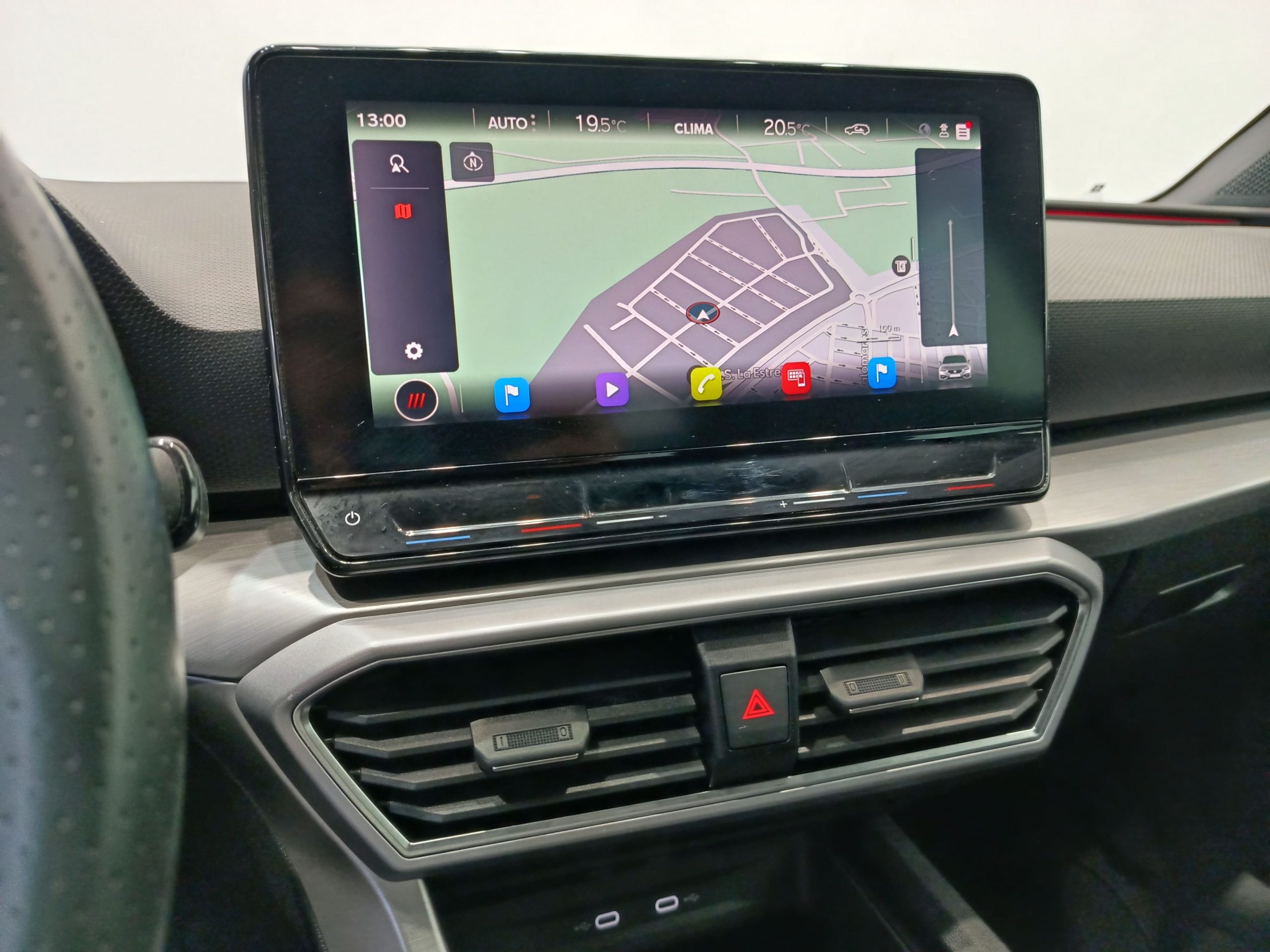 SEAT LEON FR 25 ANIVERSARIO 1.0TSI 110CV S&S MT6 - Imagen 18