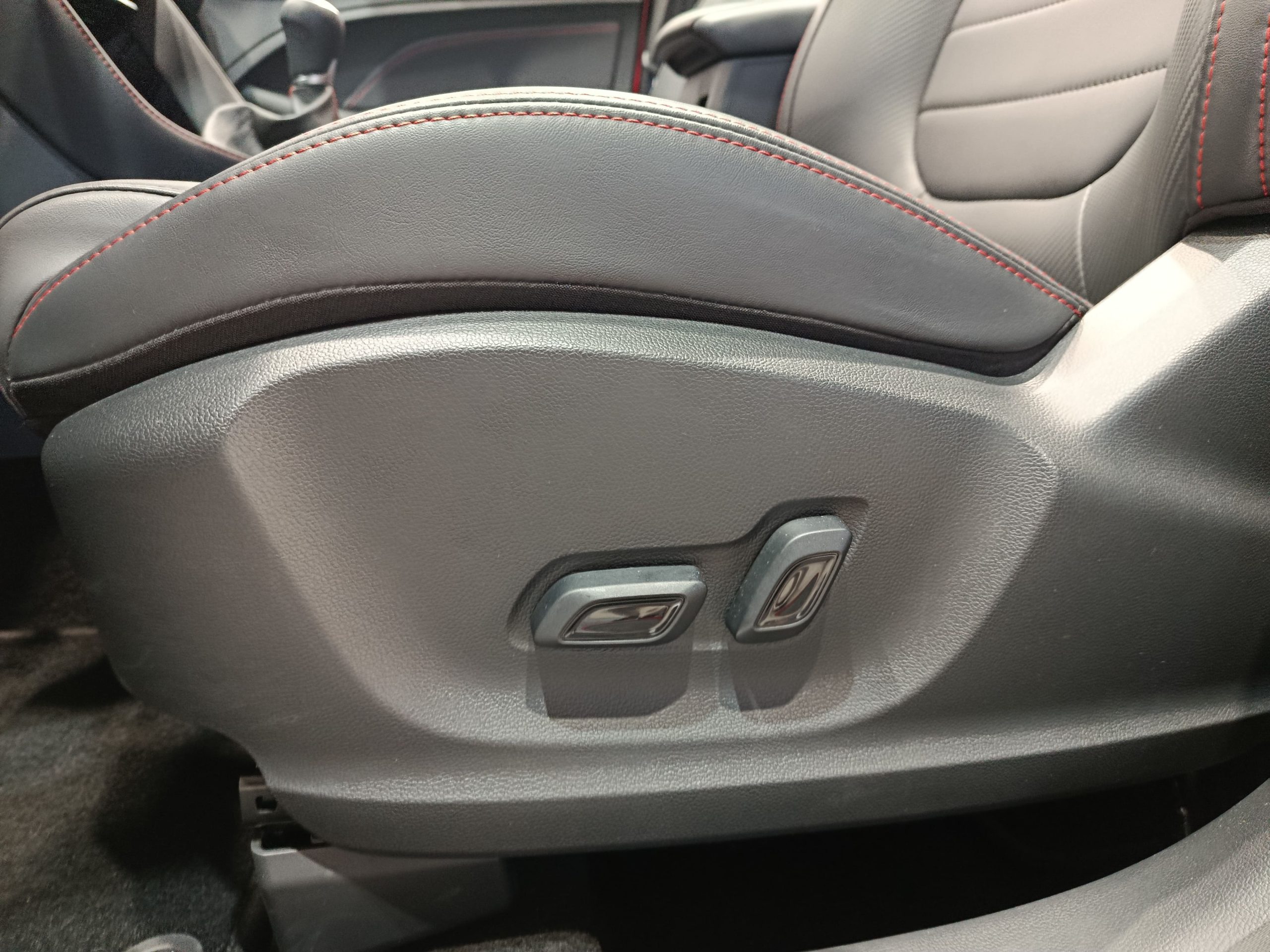 MG ZS 1.0T 112CV LUXURY - Imagen 19