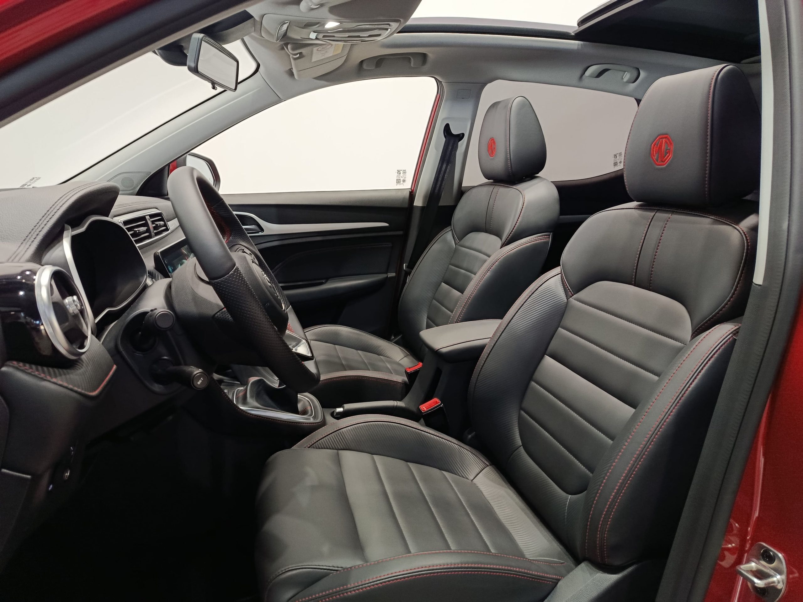 MG ZS 1.0T 112CV LUXURY - Imagen 8