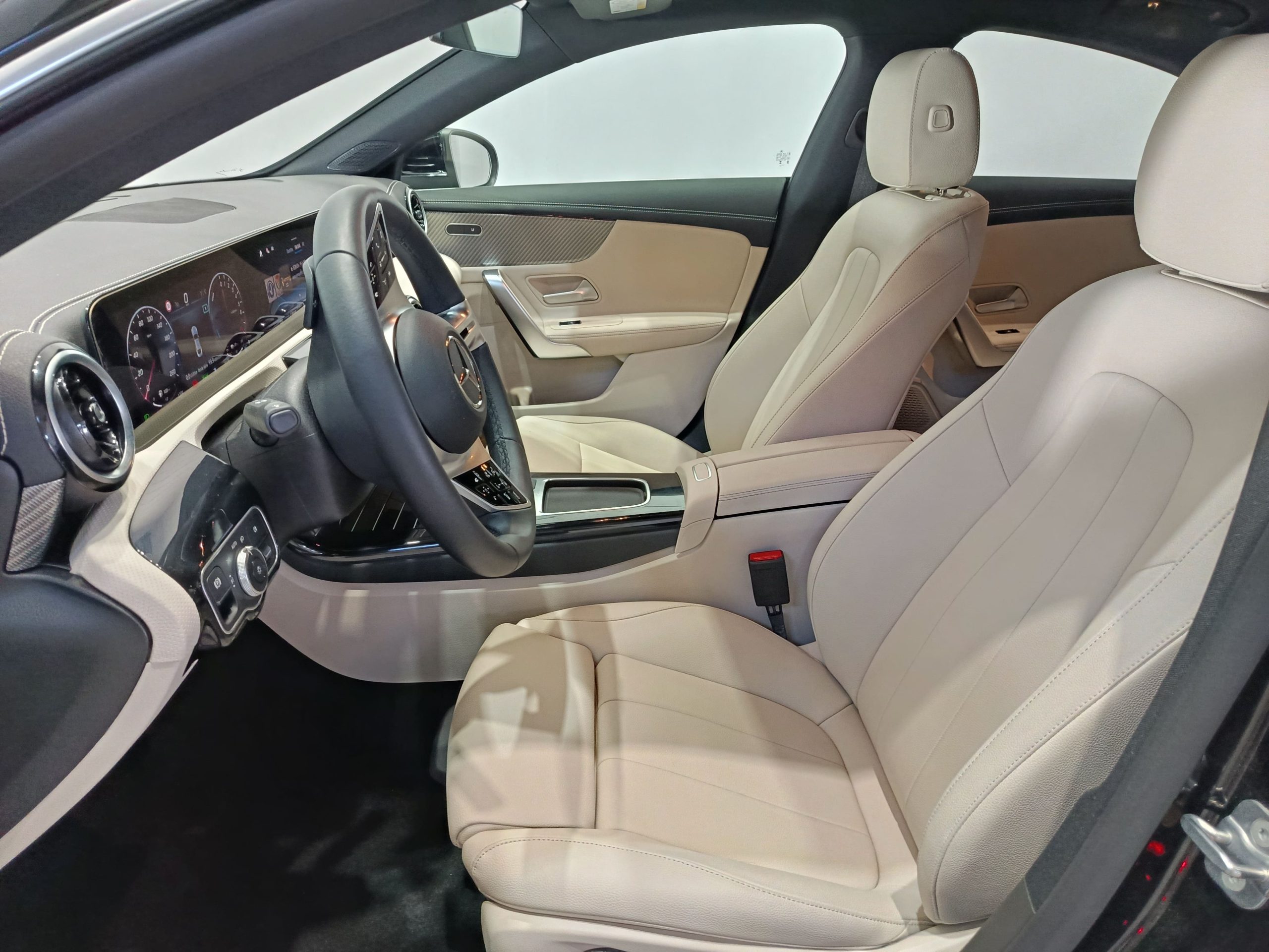 MERCEDES CLA250e 218cv AUTO - Imagen 8